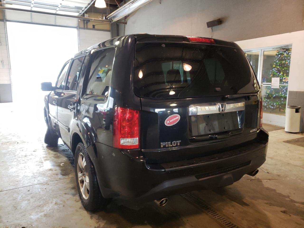 Photo 3 from auction – 2014 HONDA PILOT EX with VIN 5FNYF4H40EB011203