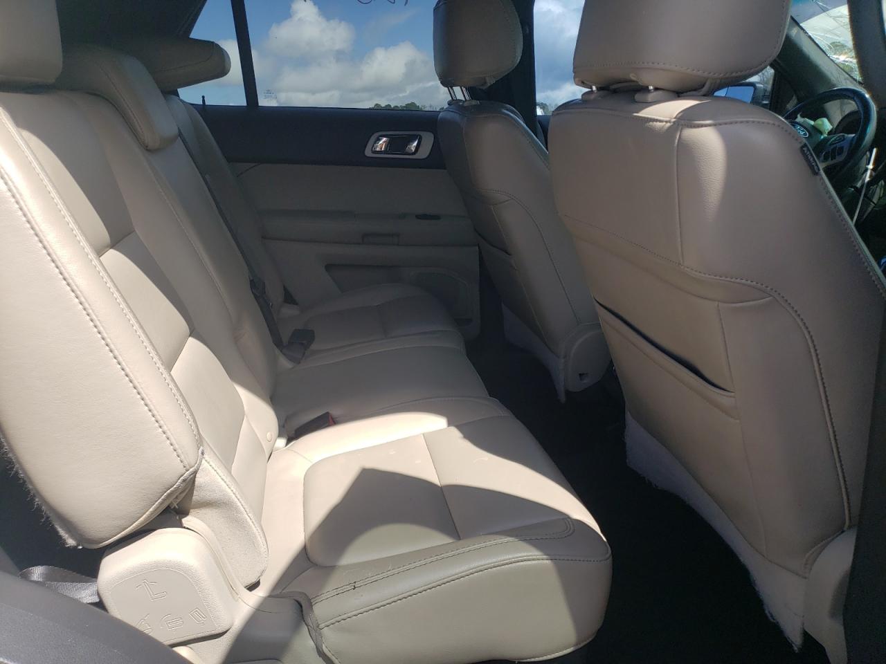 Photo 6 from auction – 2012 FORD EXPLORER X with VIN 1FMHK7D83CGA39209