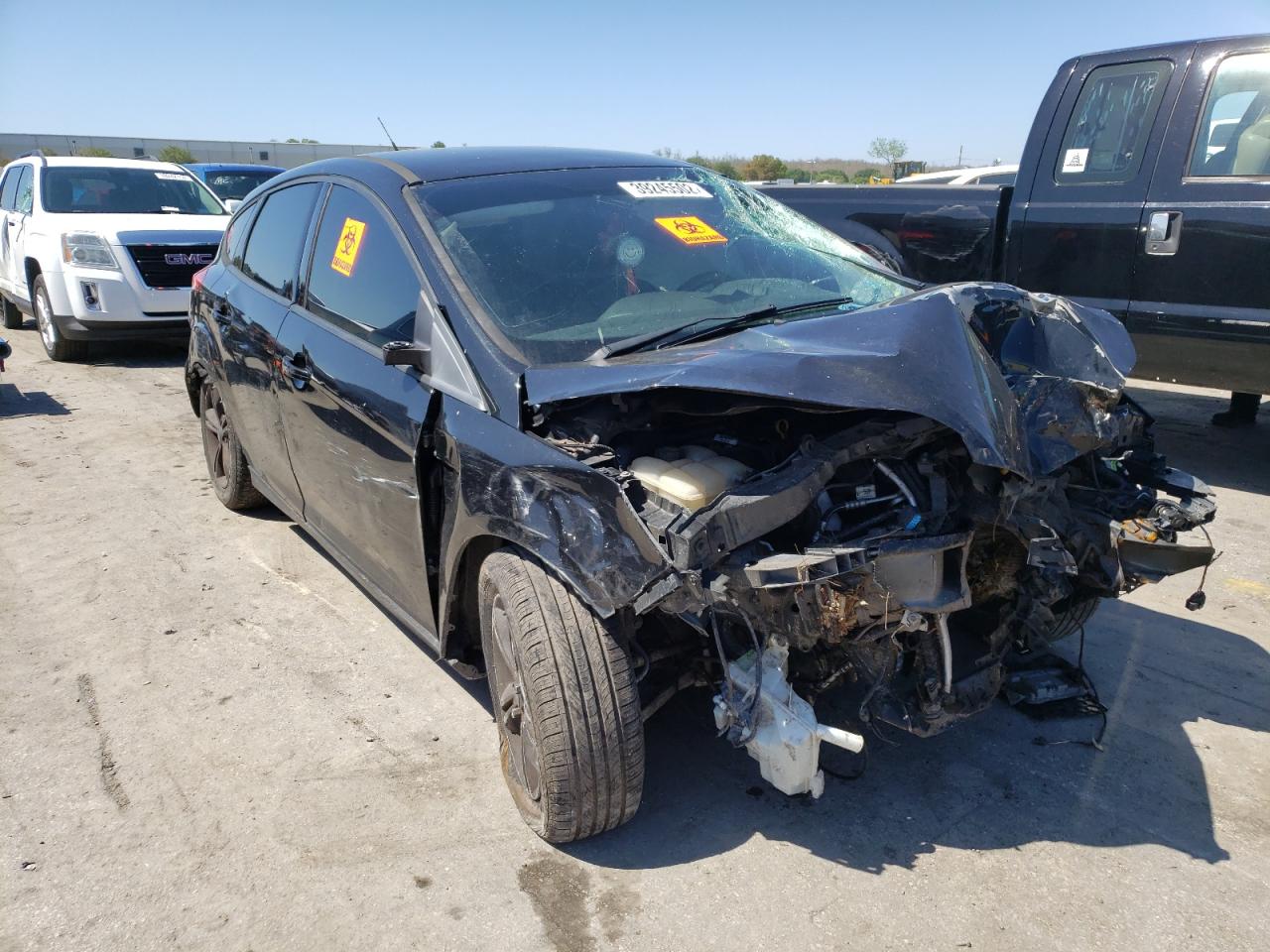 FORD FOCUS SE 2014 مع رقم تعريف المركبة 1FADP3K23EL378936 - صورة من المزاد