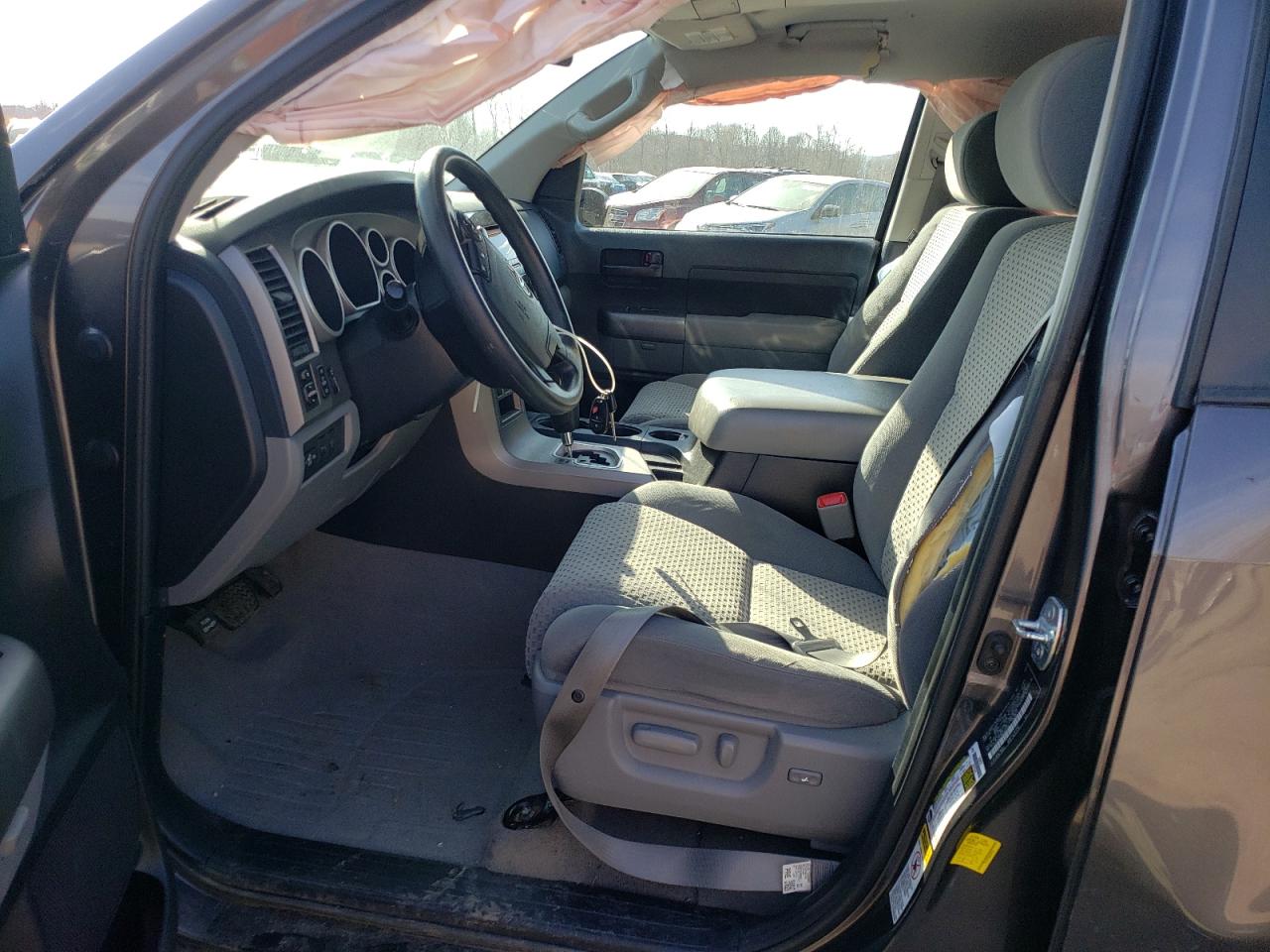 Photo 5 from auction – 2011 TOYOTA TUNDRA DOU with VIN 5TFUY5F10BX203228