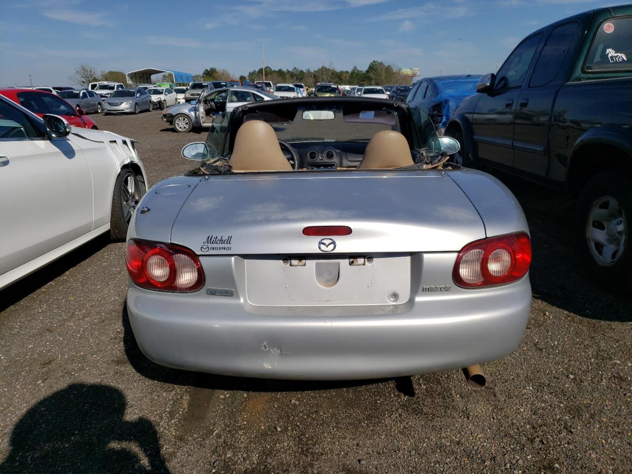 Photo 6 from auction – 2001 MAZDA MX-5 MIATA with VIN JM1NB353210216891
