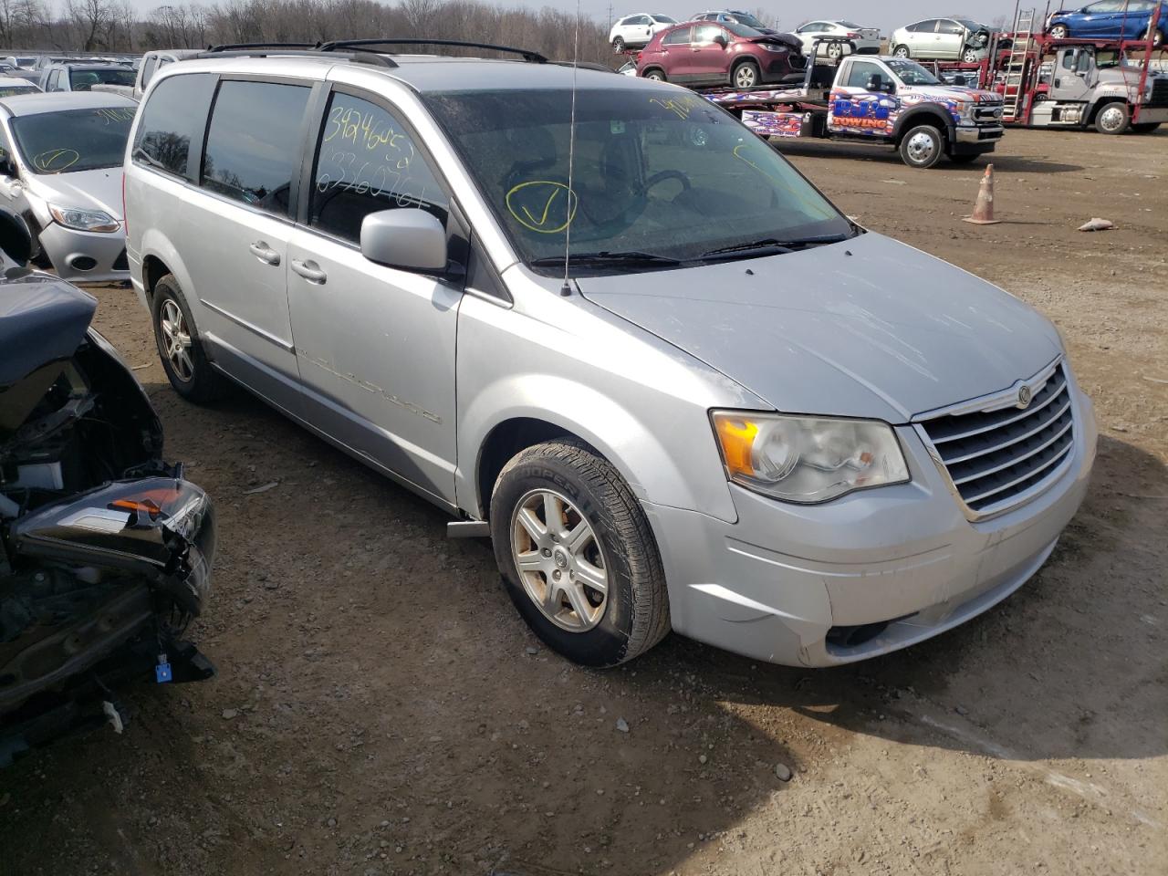 Photo 1 from auction – 2010 CHRYSLER TOWN & COU with VIN 2A4RR8DX3AR366670