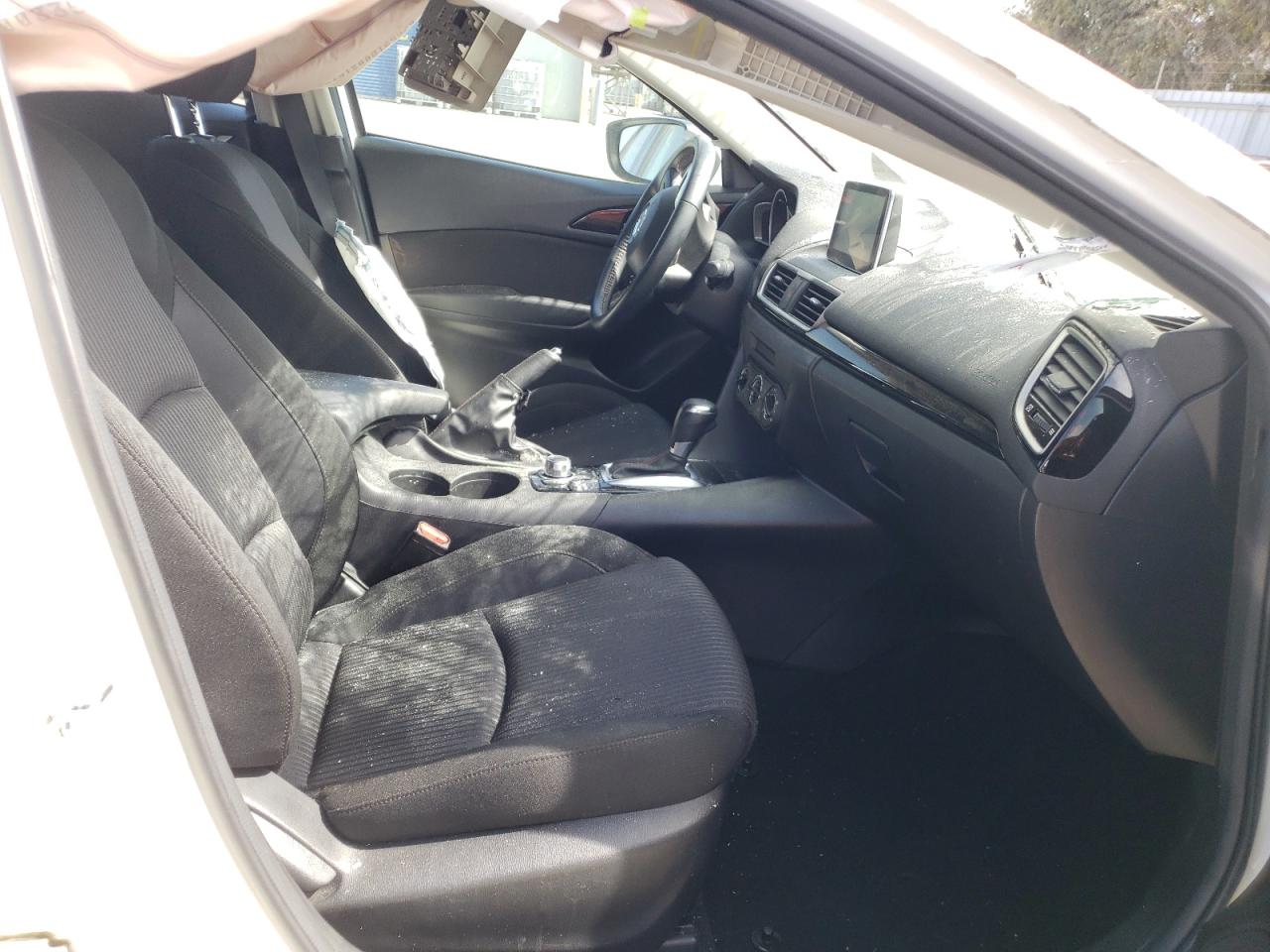 Photo 5 from auction – 2015 MAZDA 3 TOURING with VIN 3MZBM1L78FM218959