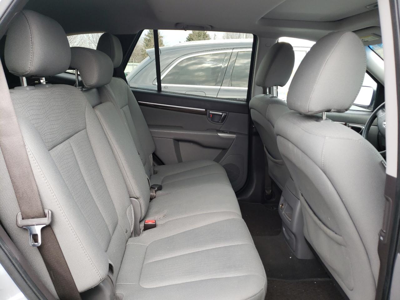 Photo 6 from auction – 2010 HYUNDAI SANTA FE G with VIN 5NMSGDAB7AH414972