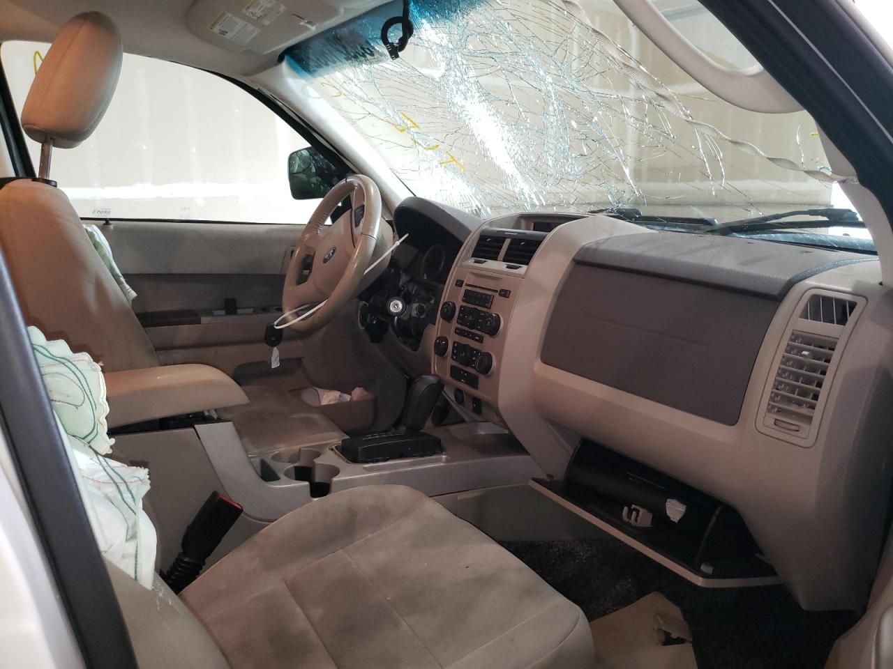 Photo 5 from auction – 2010 FORD ESCAPE XLT with VIN 1FMCU9DG2AKB44034