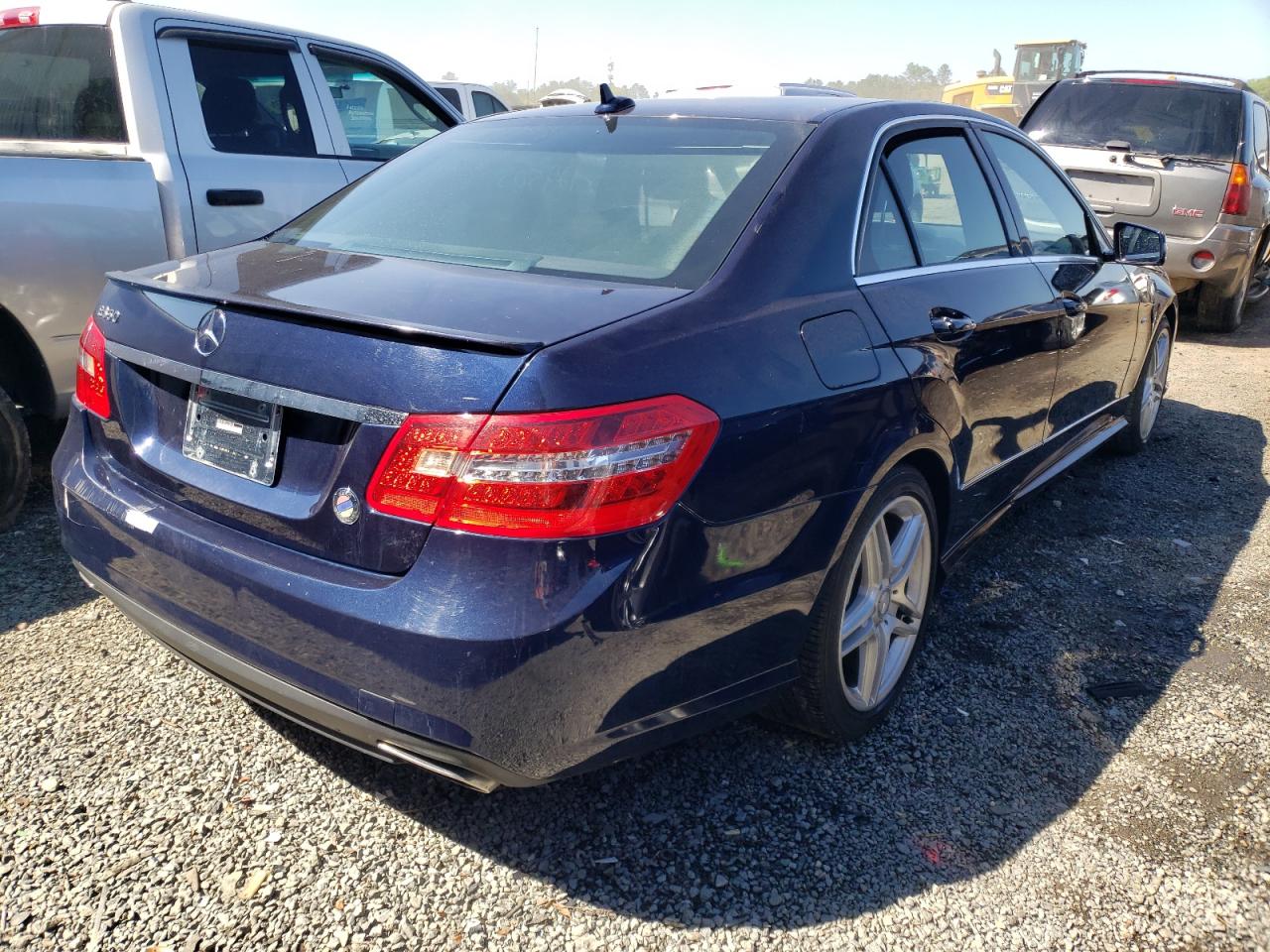 Photo 4 from auction – 2012 MERCEDES-BENZ E 350 with VIN WDDHF5KB2CA529435