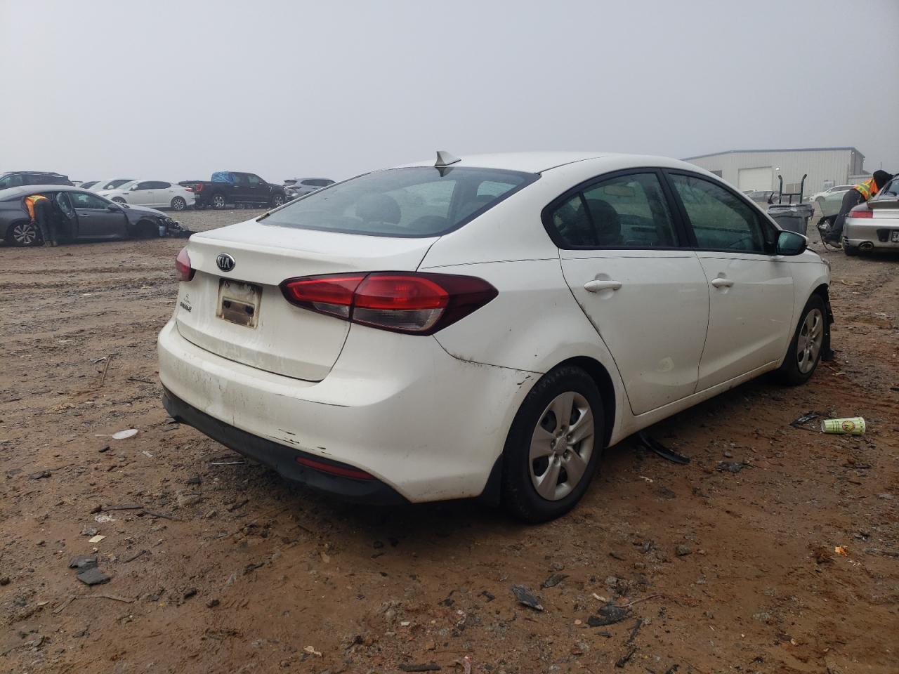Photo 4 from auction – 2017 KIA FORTE LX with VIN 3KPFK4A75HE027799