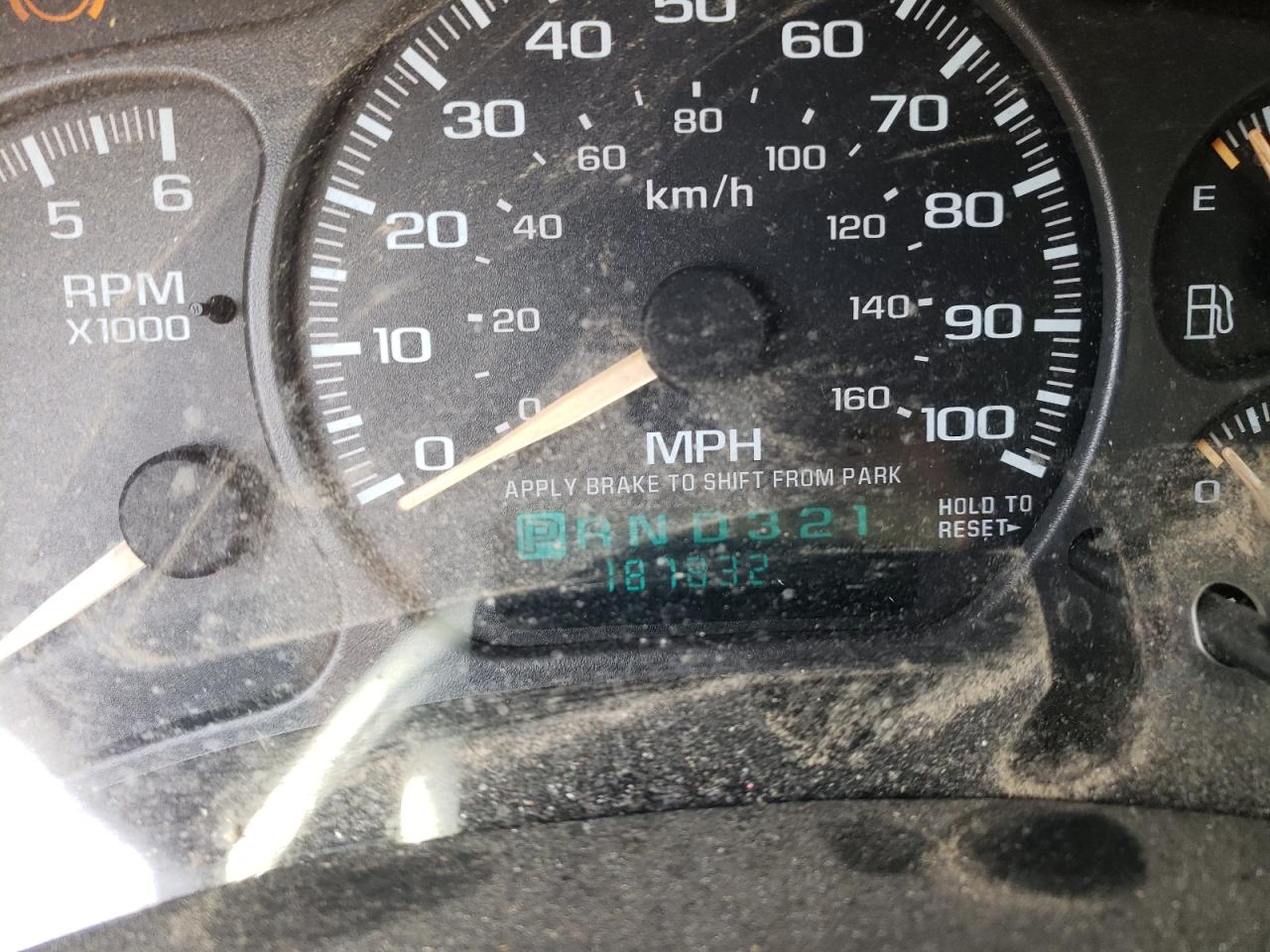Photo 8 from auction – 2002 GMC SIERRA C15 with VIN 1GTGC13U82F204930