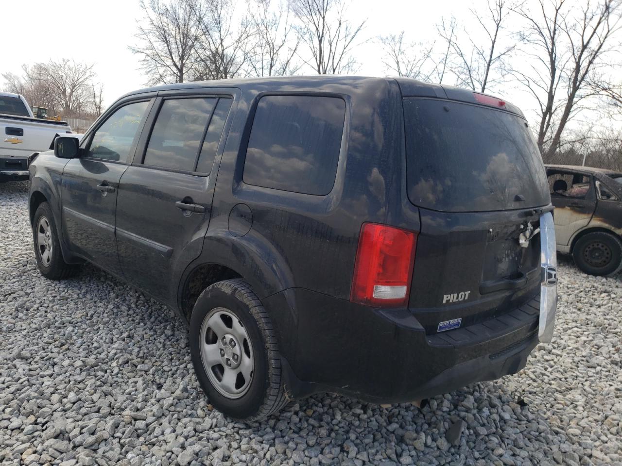 Photo 3 from auction – 2014 HONDA PILOT LX with VIN 5FNYF3H25EB012047