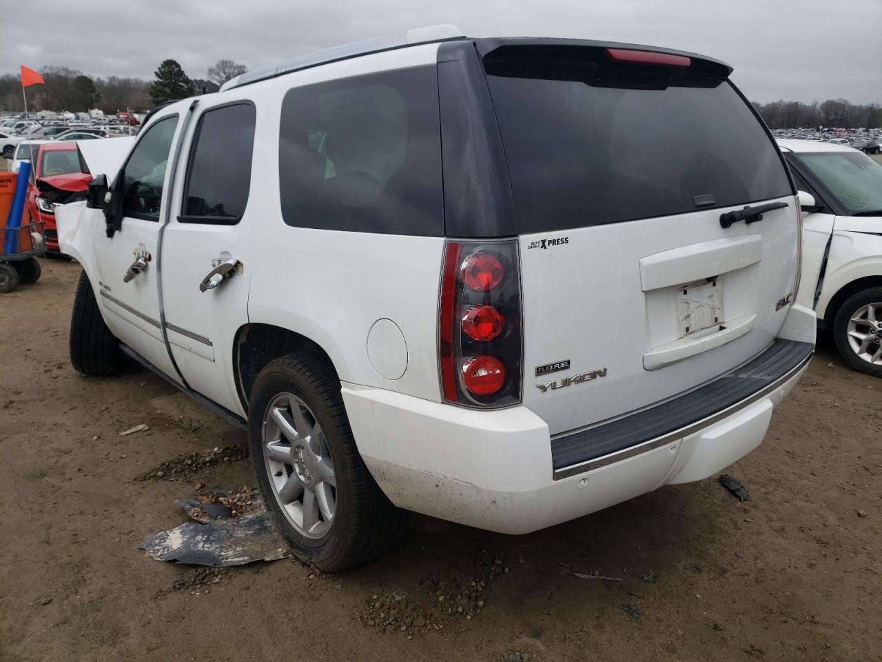 Photo 3 from auction – 2009 GMC YUKON DENA with VIN 1GKFC03289R293772