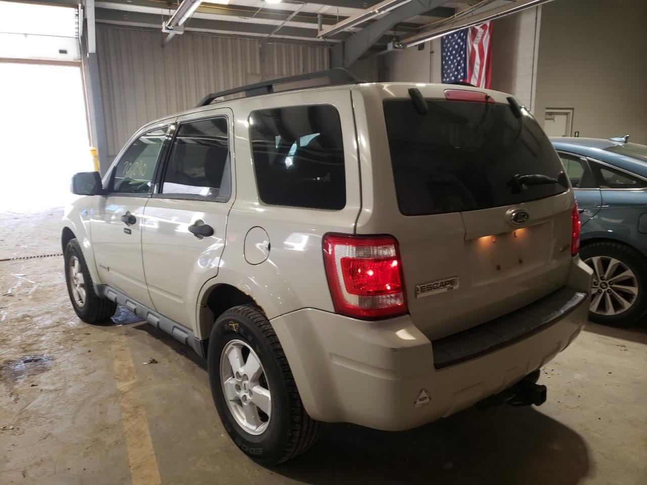 Photo 3 from auction – 2008 FORD ESCAPE XLT with VIN 1FMCU93158KE38454