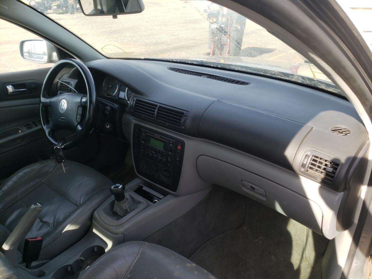 Photo 9 from auction – 2004 VOLKSWAGEN PASSAT GLS with VIN WVWPD63B24P040418
