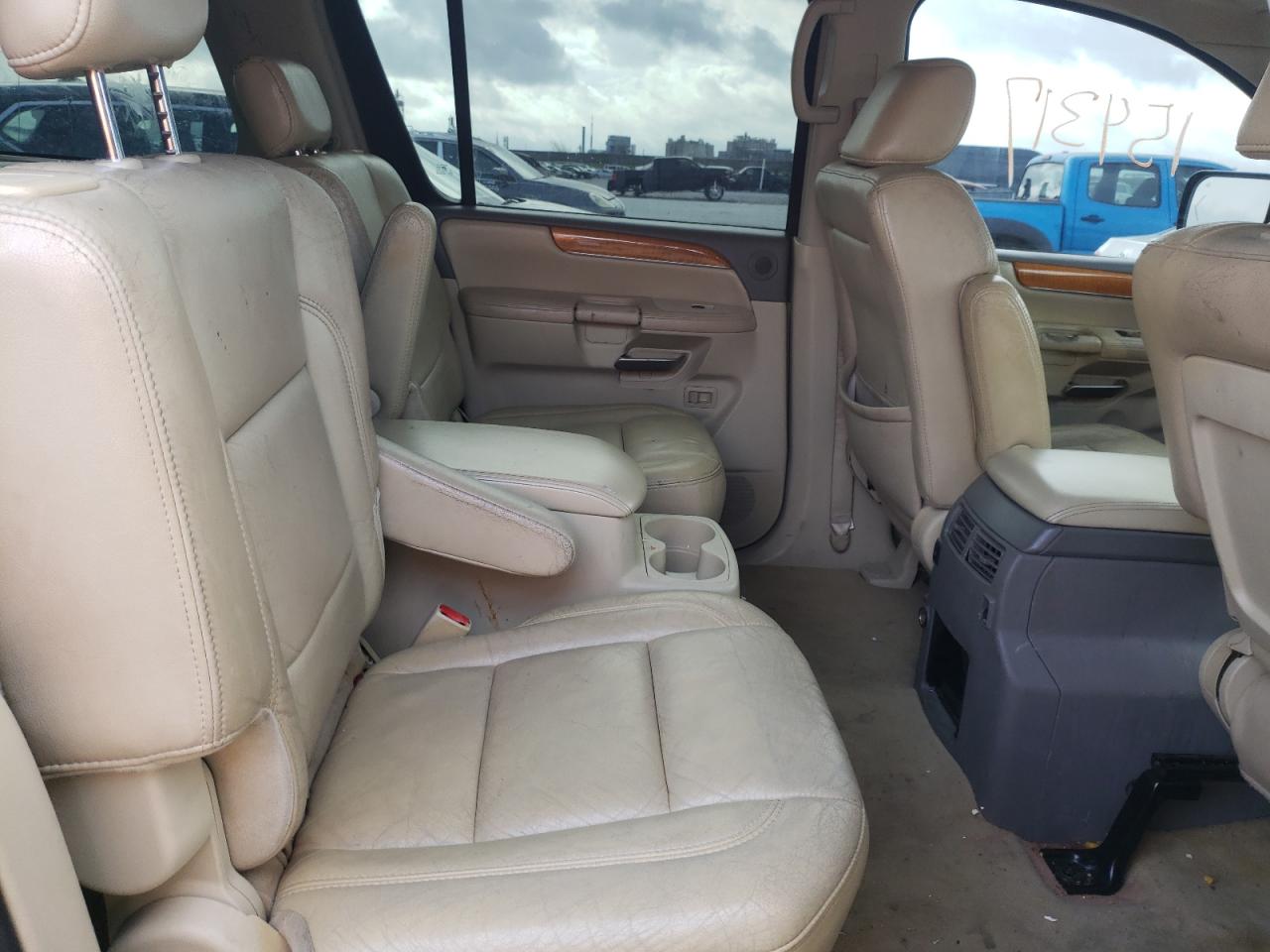 Photo 6 from auction – 2008 INFINITI QX56 with VIN 5N3AA08D28N905270
