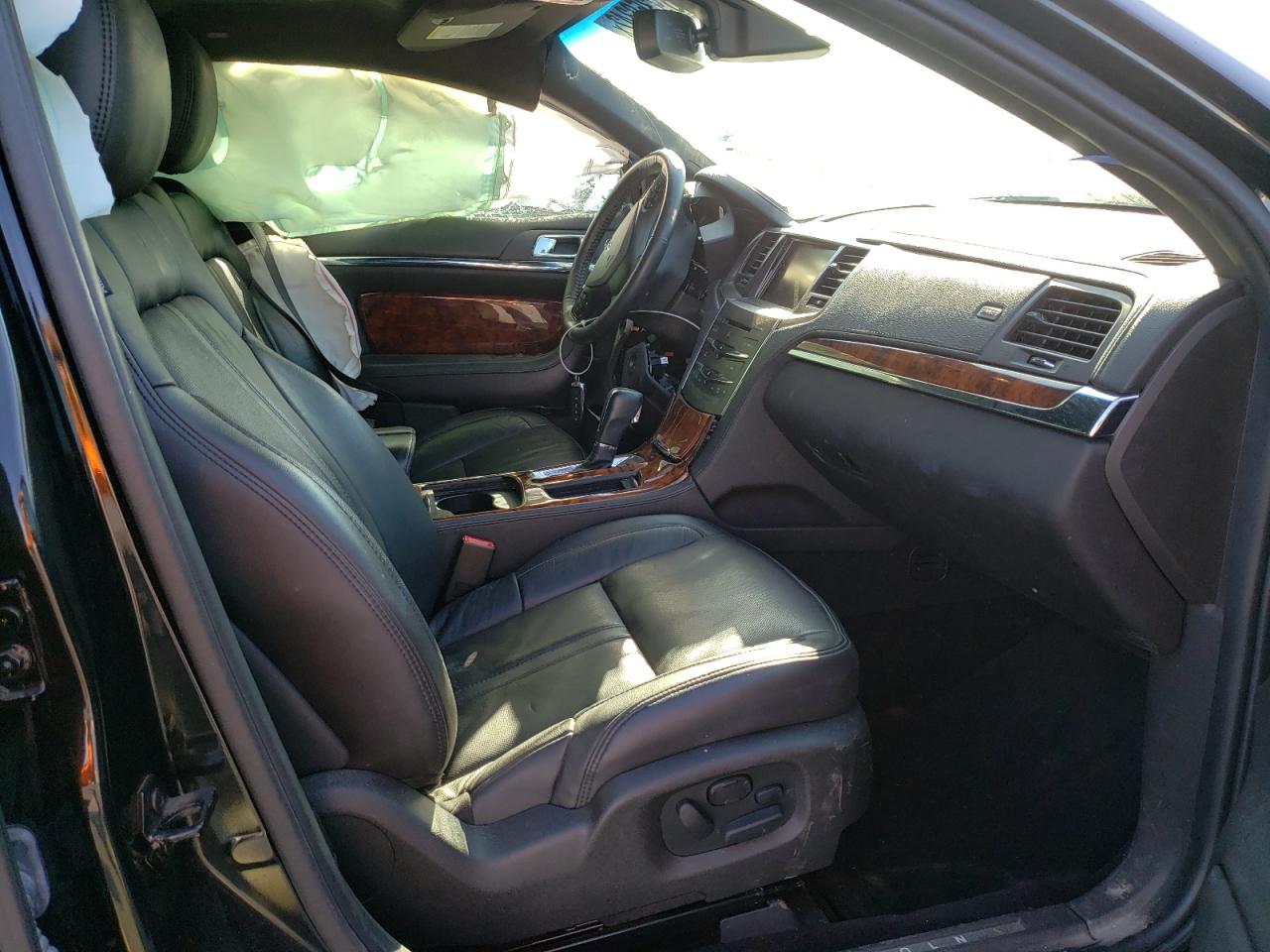 Photo 5 from auction – 2015 LINCOLN MKS with VIN 1LNHL9DK4FG607833