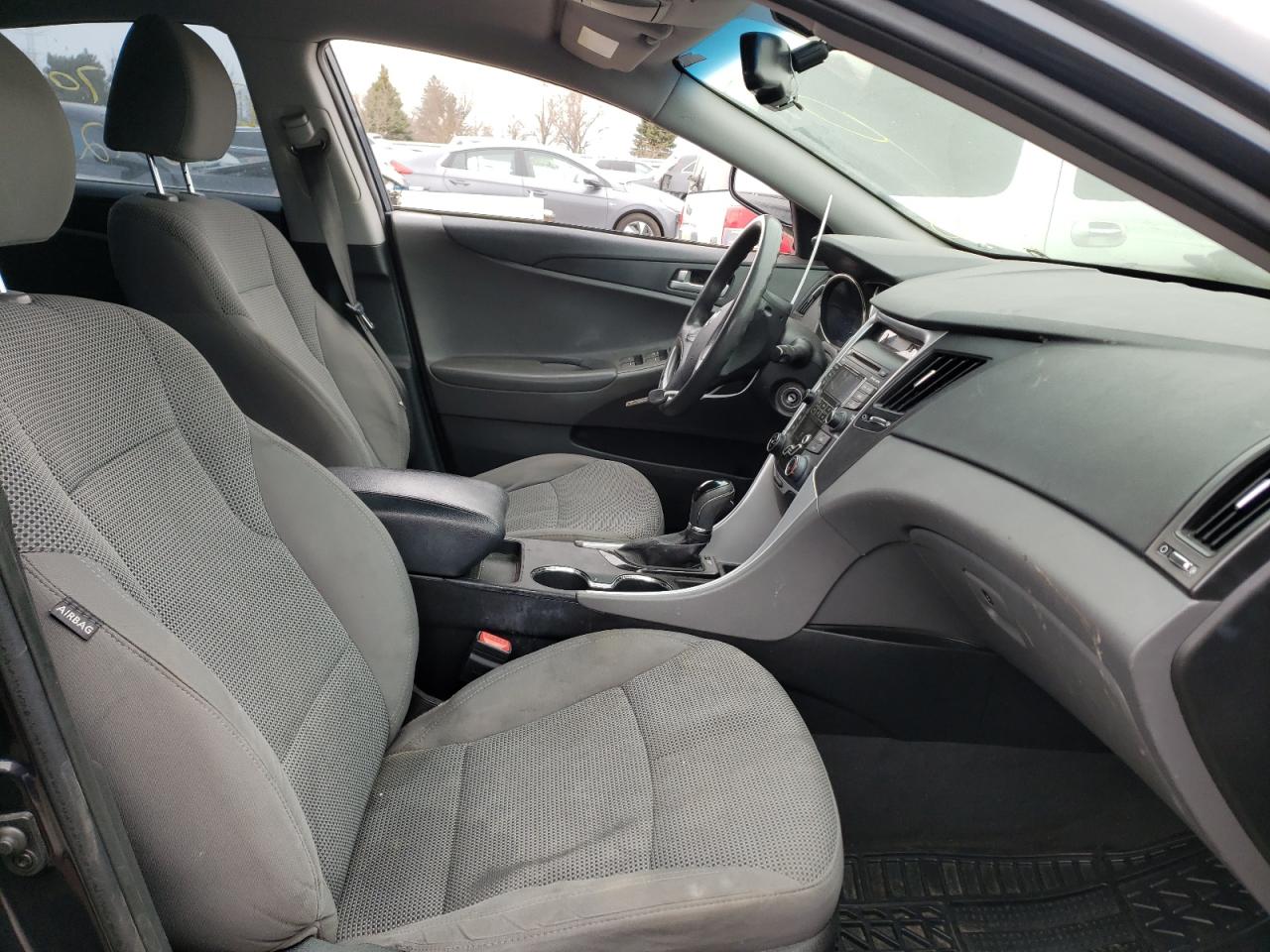 Photo 5 from auction – 2013 HYUNDAI SONATA GLS with VIN 5NPEB4AC6DH574871