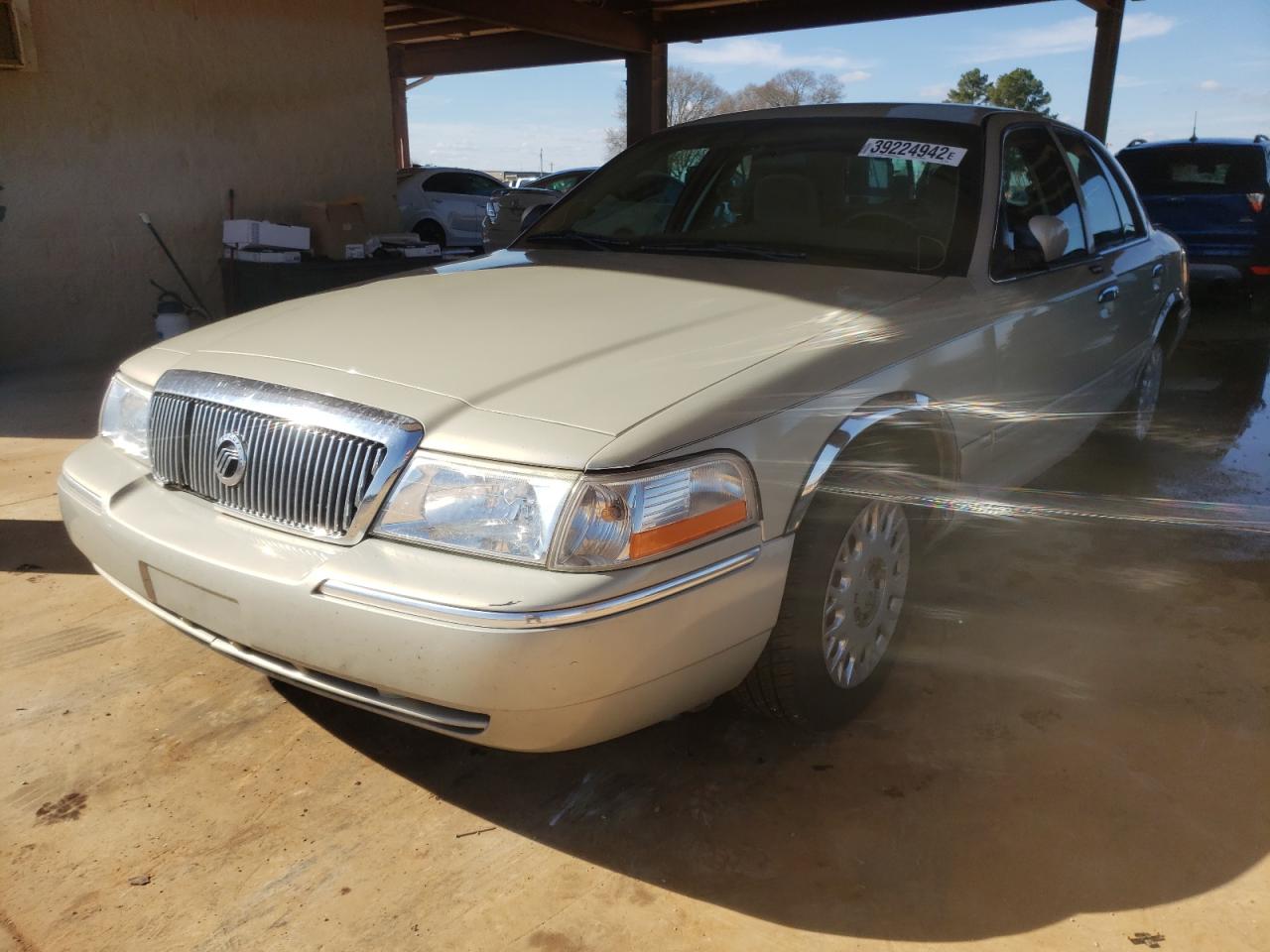 Photo 2 from auction – 2003 MERCURY GRAND MARQ with VIN 2MEFM74W13X704072