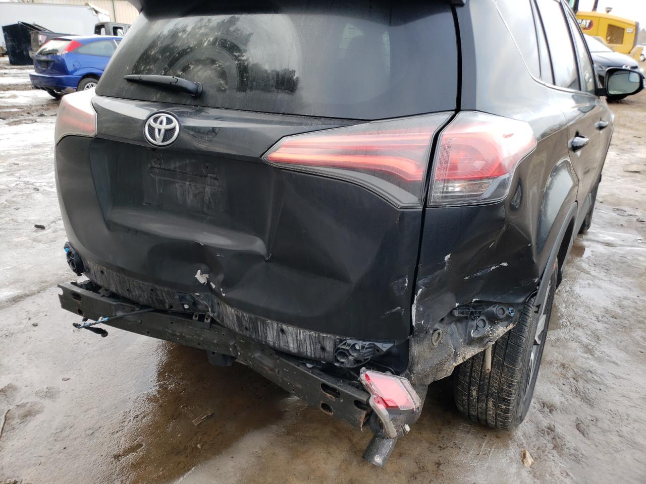 Photo 9 from auction – 2017 TOYOTA RAV4 XLE with VIN 2T3WFREV2HW334247