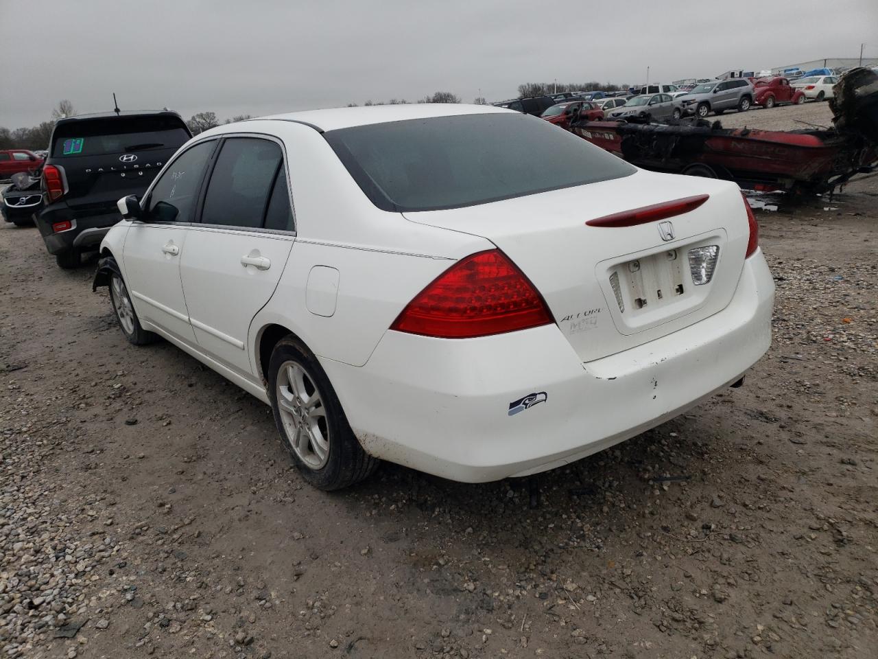 Photo 3 from auction – 2007 HONDA ACCORD SE with VIN JHMCM56317C022631