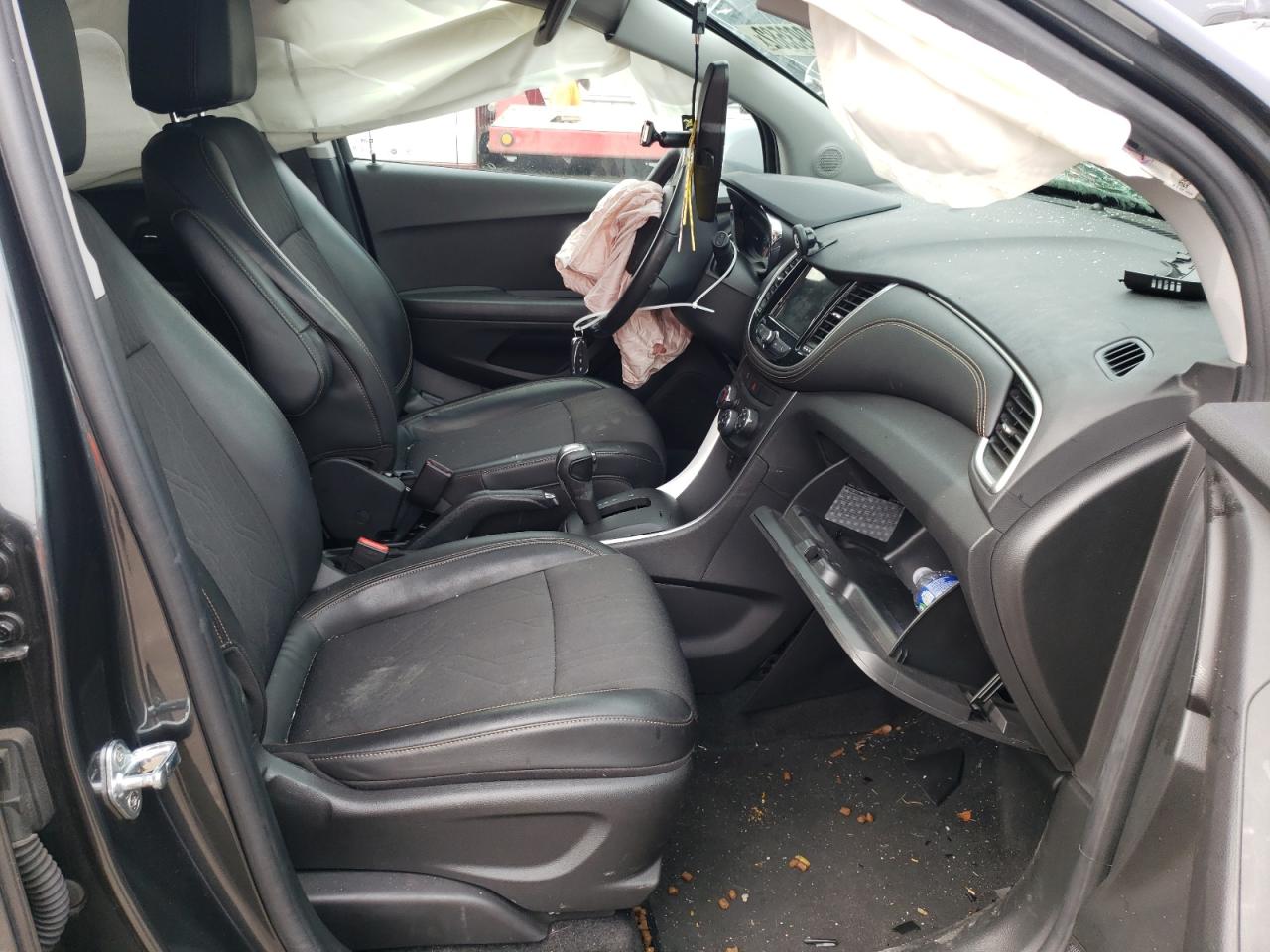Photo 5 from auction – 2018 CHEVROLET TRAX 1LT with VIN KL7CJLSB7JB648075