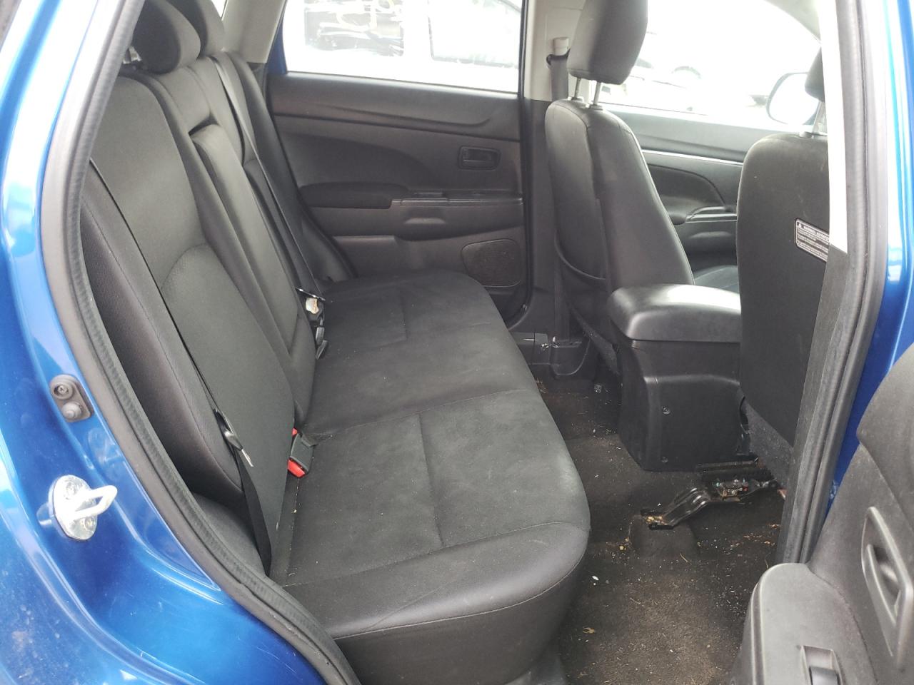 Photo 6 from auction – 2015 MITSUBISHI OUTLANDER with VIN 4A4AP3AU4FE050195