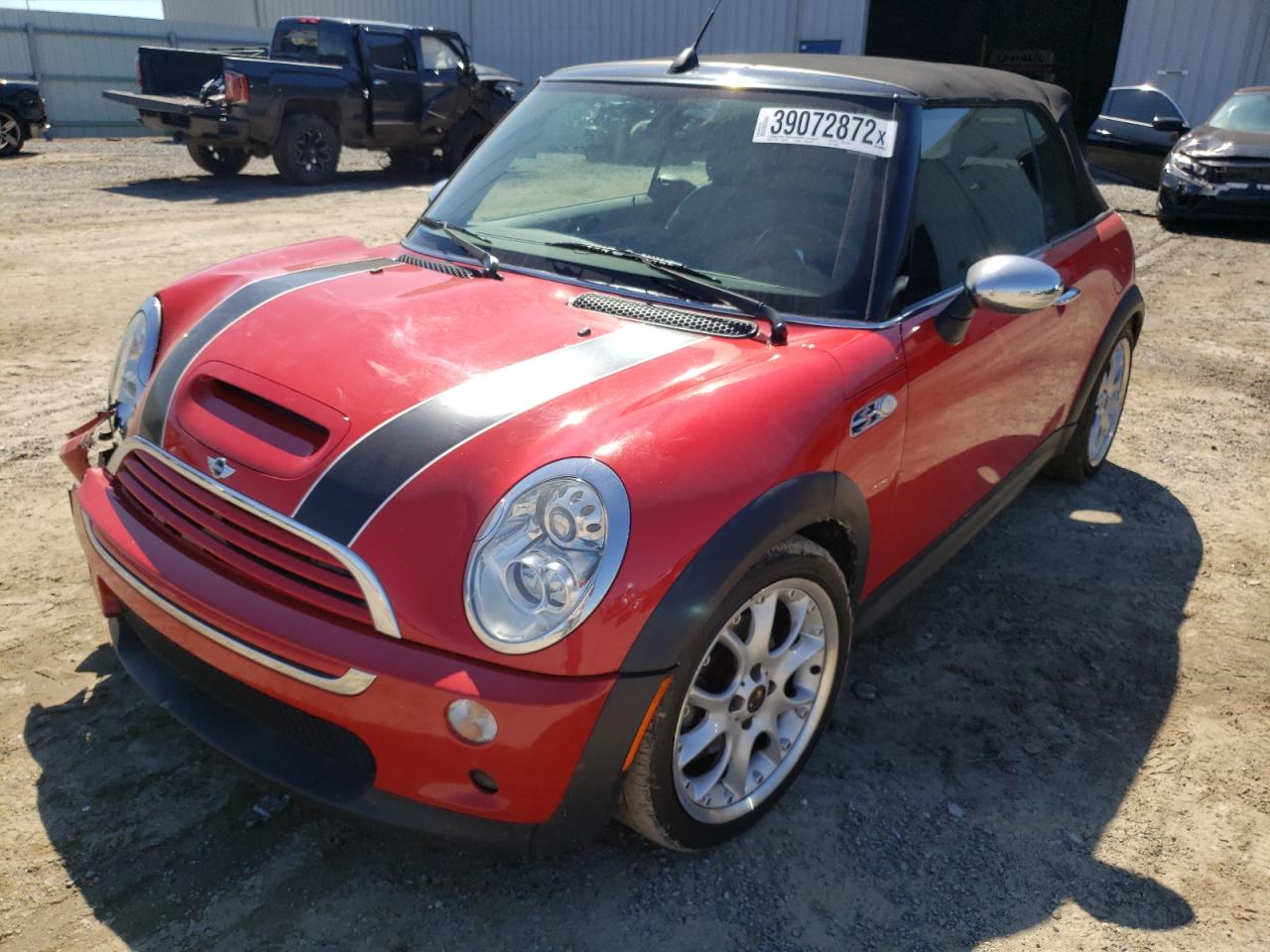 Photo 2 from auction – 2006 MINI COOPER S with VIN WMWRH33516TK59027