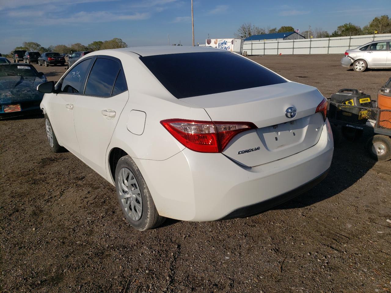 Photo 3 from auction – 2017 TOYOTA COROLLA L with VIN 5YFBURHE2HP575347