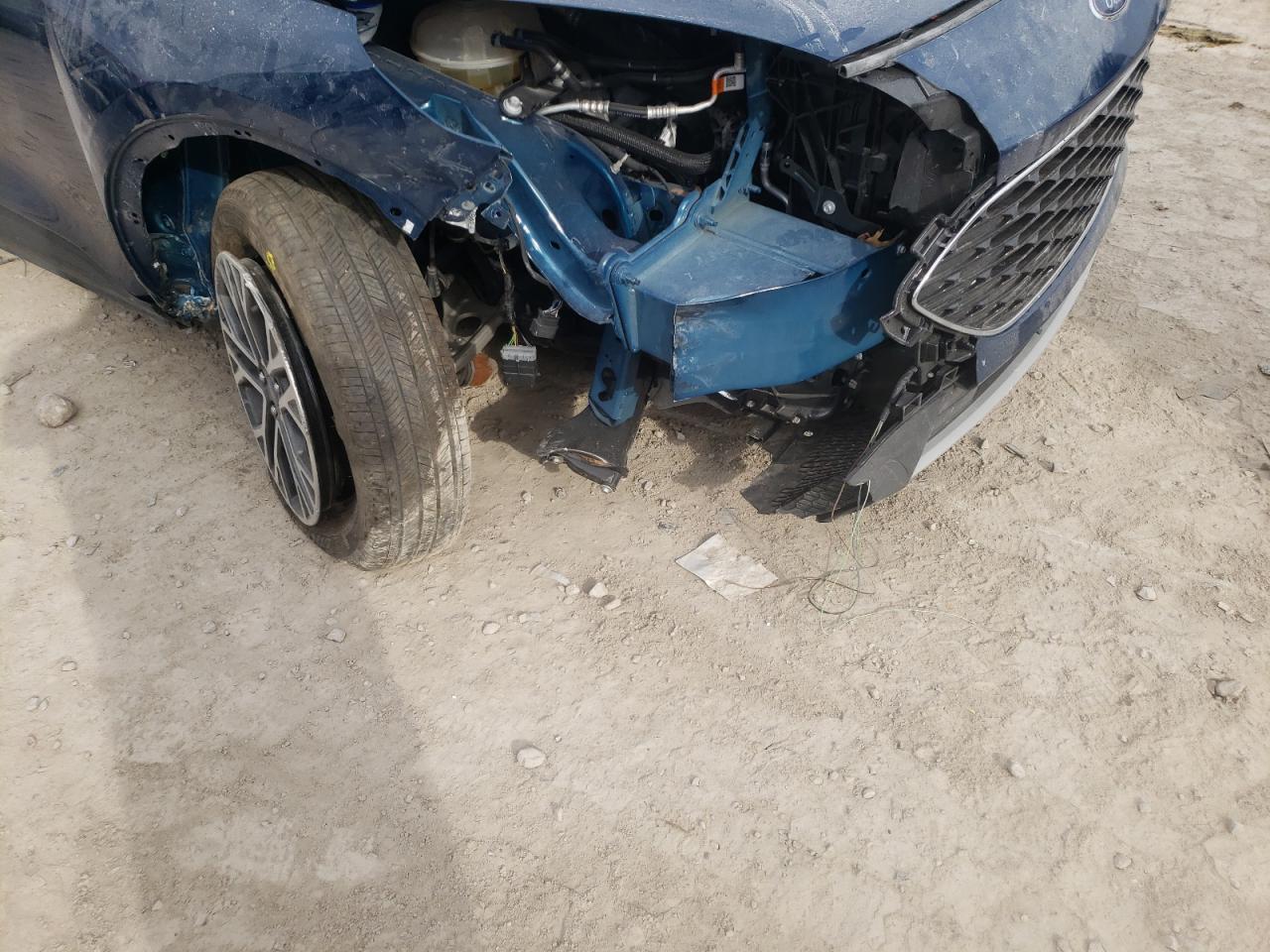 Photo 9 from auction – 2020 FORD ESCAPE SEL with VIN 1FMCU9H60LUC08998