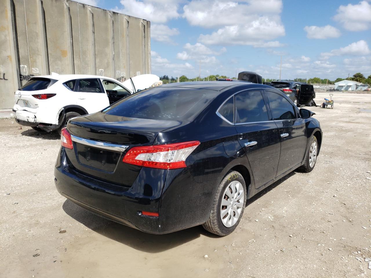 Photo 4 from auction – 2014 NISSAN SENTRA S with VIN 3N1AB7AP3EY220820