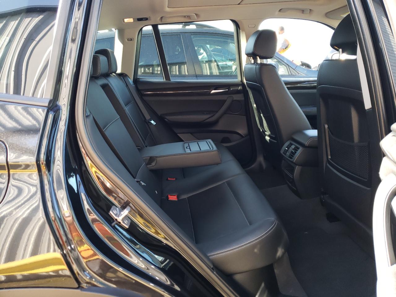 Photo 6 from auction – 2011 BMW X3 XDRIVE2 with VIN 5UXWX5C52BL700063