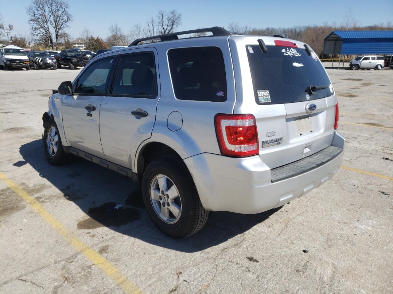 Photo 3 from auction – 2011 FORD ESCAPE XLT with VIN 1FMCU0D72BKA33223