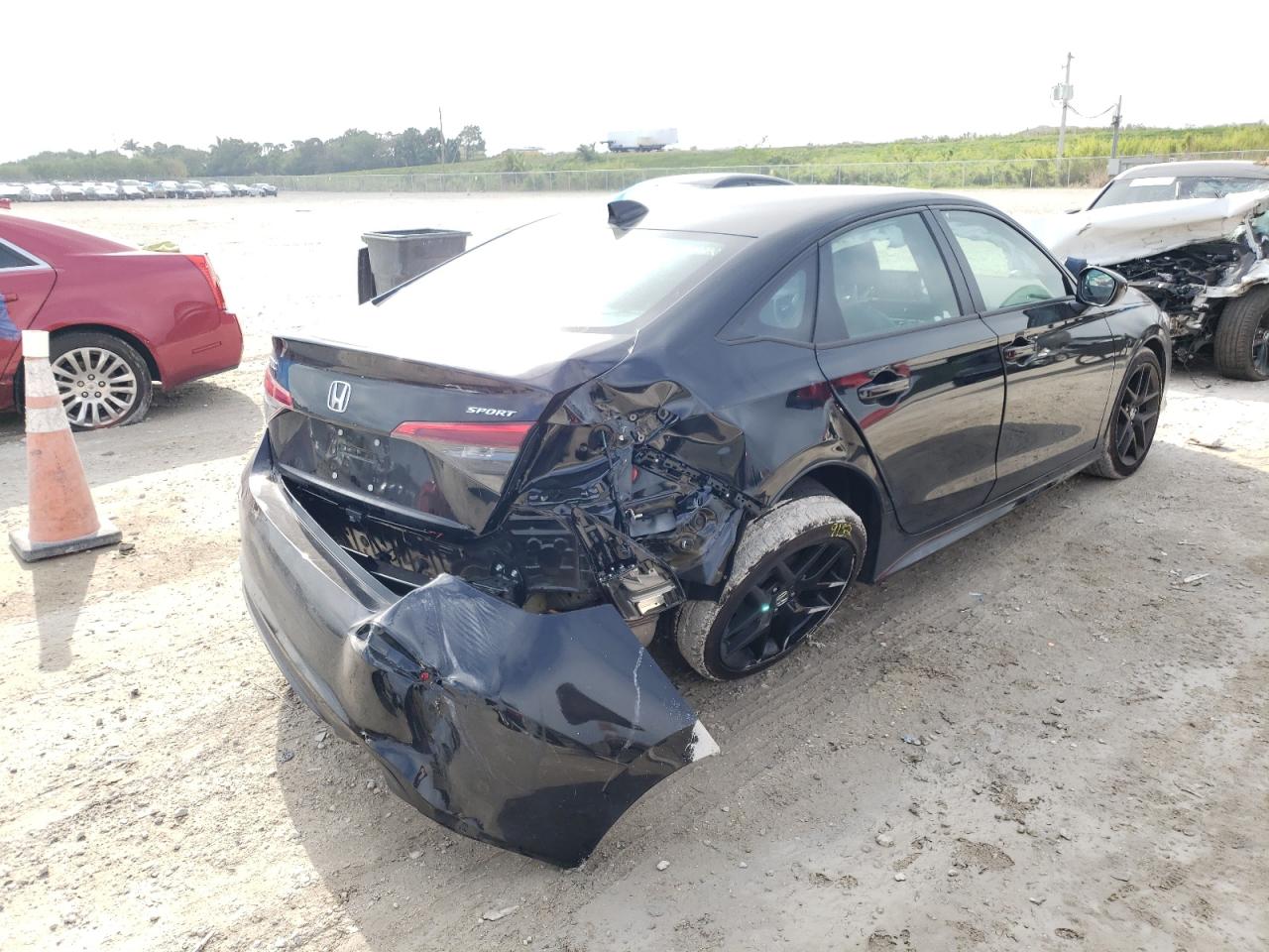 Photo 4 from auction – 2022 HONDA CIVIC with VIN 2HGFE2F58NH527007