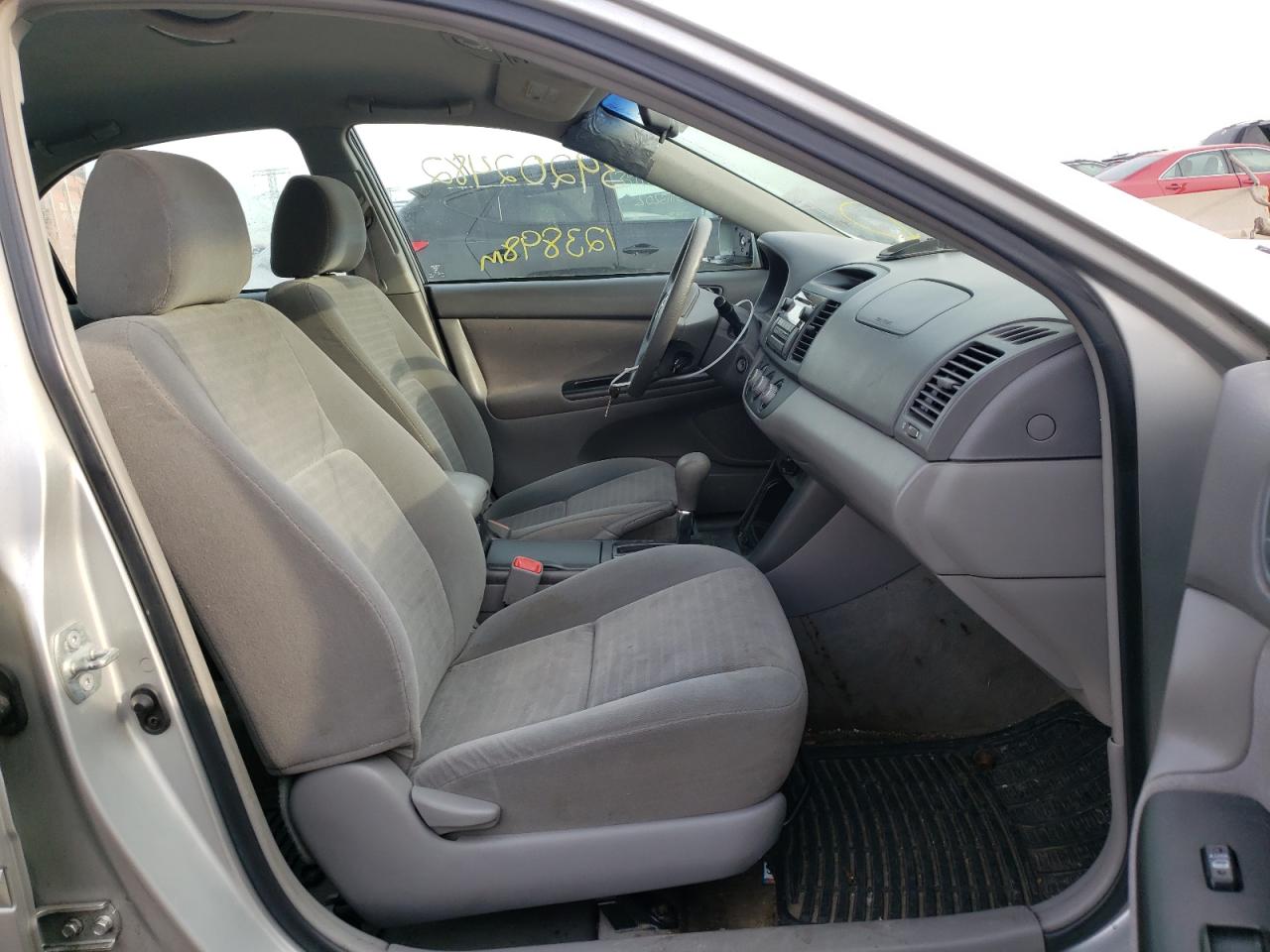 Photo 5 from auction – 2005 TOYOTA CAMRY LE with VIN 4T1BE32K15U515546