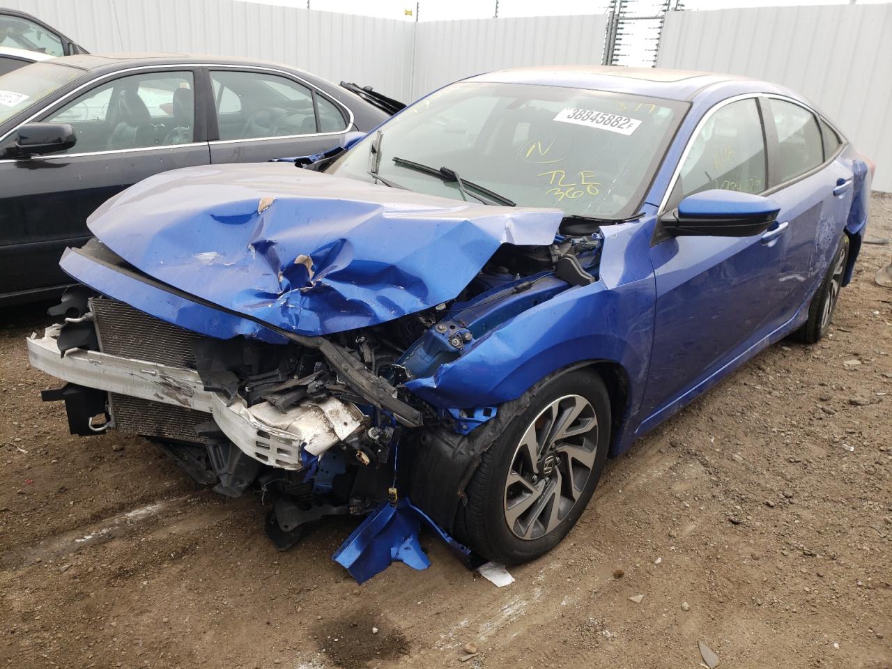 Foto 2 de la subasta – 2017 HONDA CIVIC EX con VIN 19XFC2F77HE013199