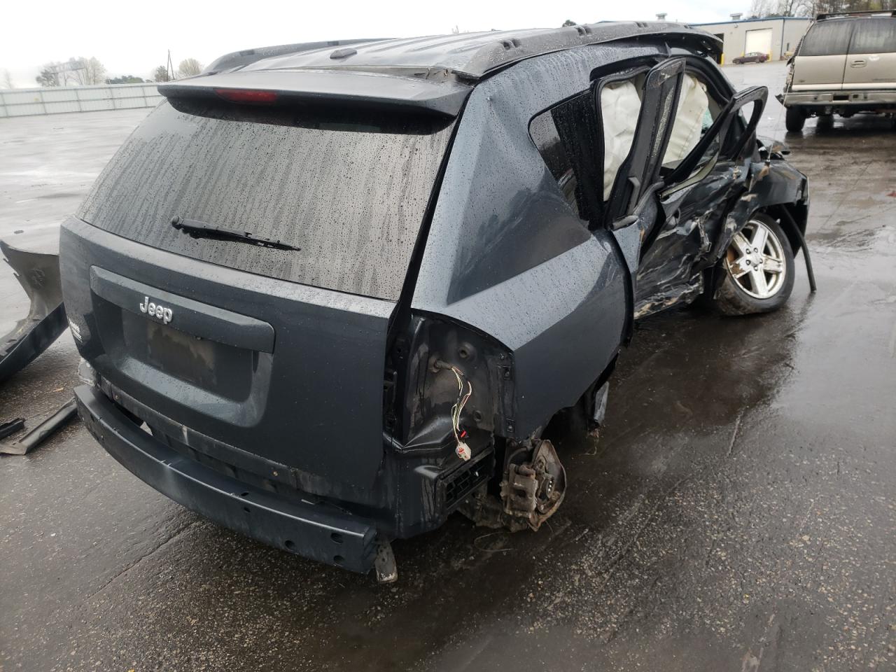 Photo 4 from auction – 2007 JEEP COMPASS with VIN 1J8FT47W17D185853
