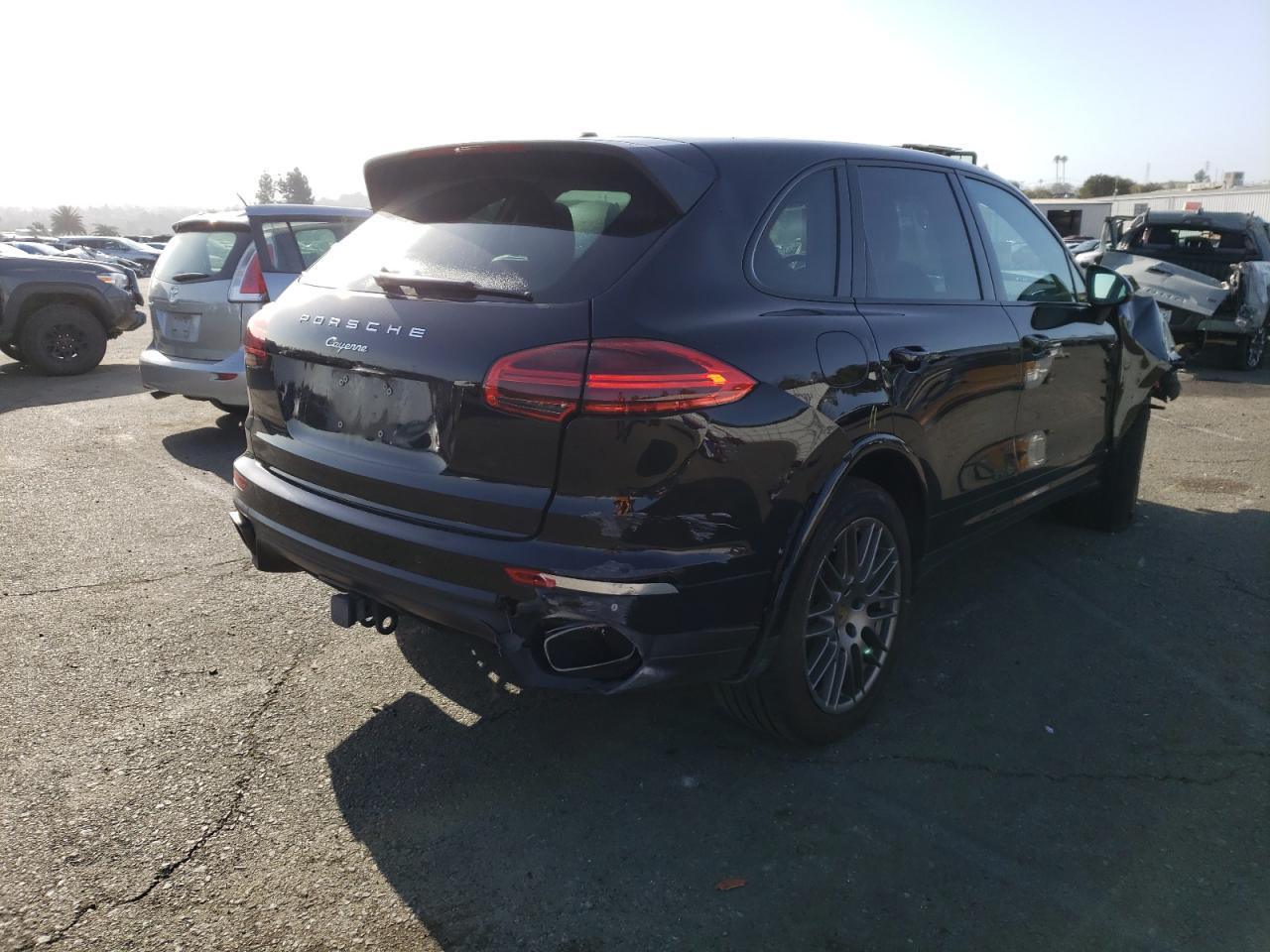 Photo 4 from auction – 2017 PORSCHE CAYENNE with VIN WP1AA2A26HKA91254