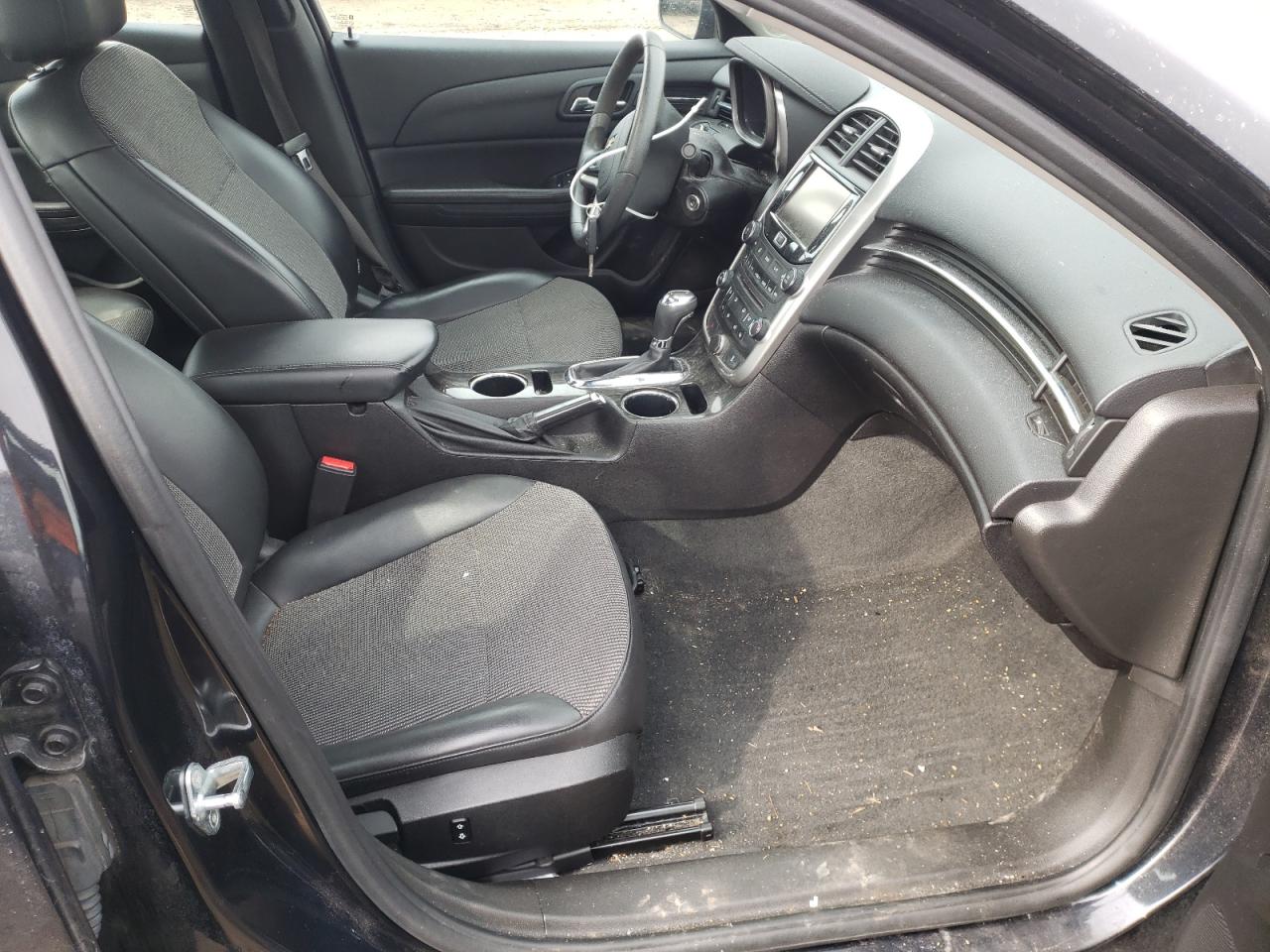 Photo 5 from auction – 2015 CHEVROLET MALIBU 1LT with VIN 1G11C5SL3FF330732