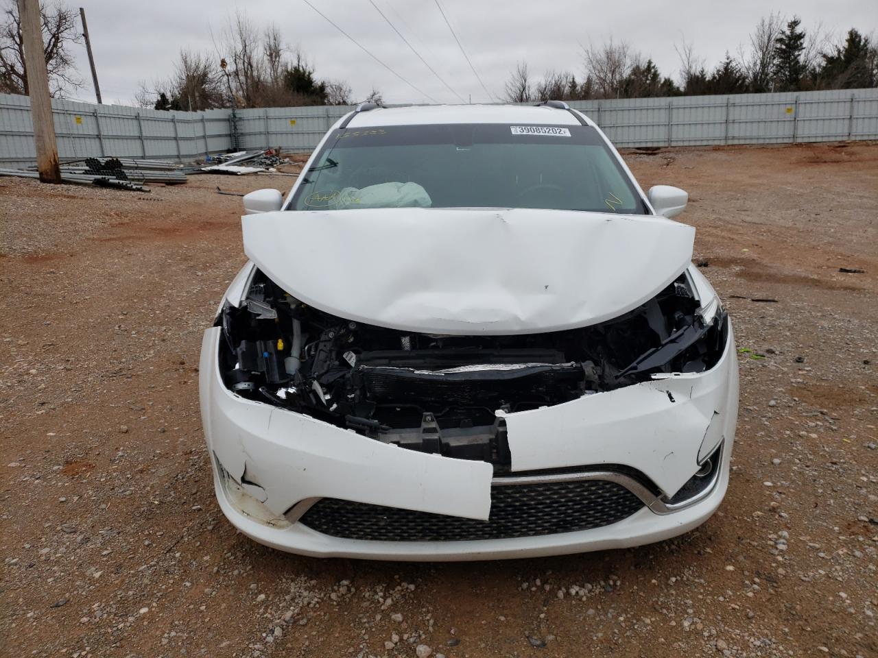 Photo 9 from auction – 2018 CHRYSLER PACIFICA T with VIN 2C4RC1BGXJR155323