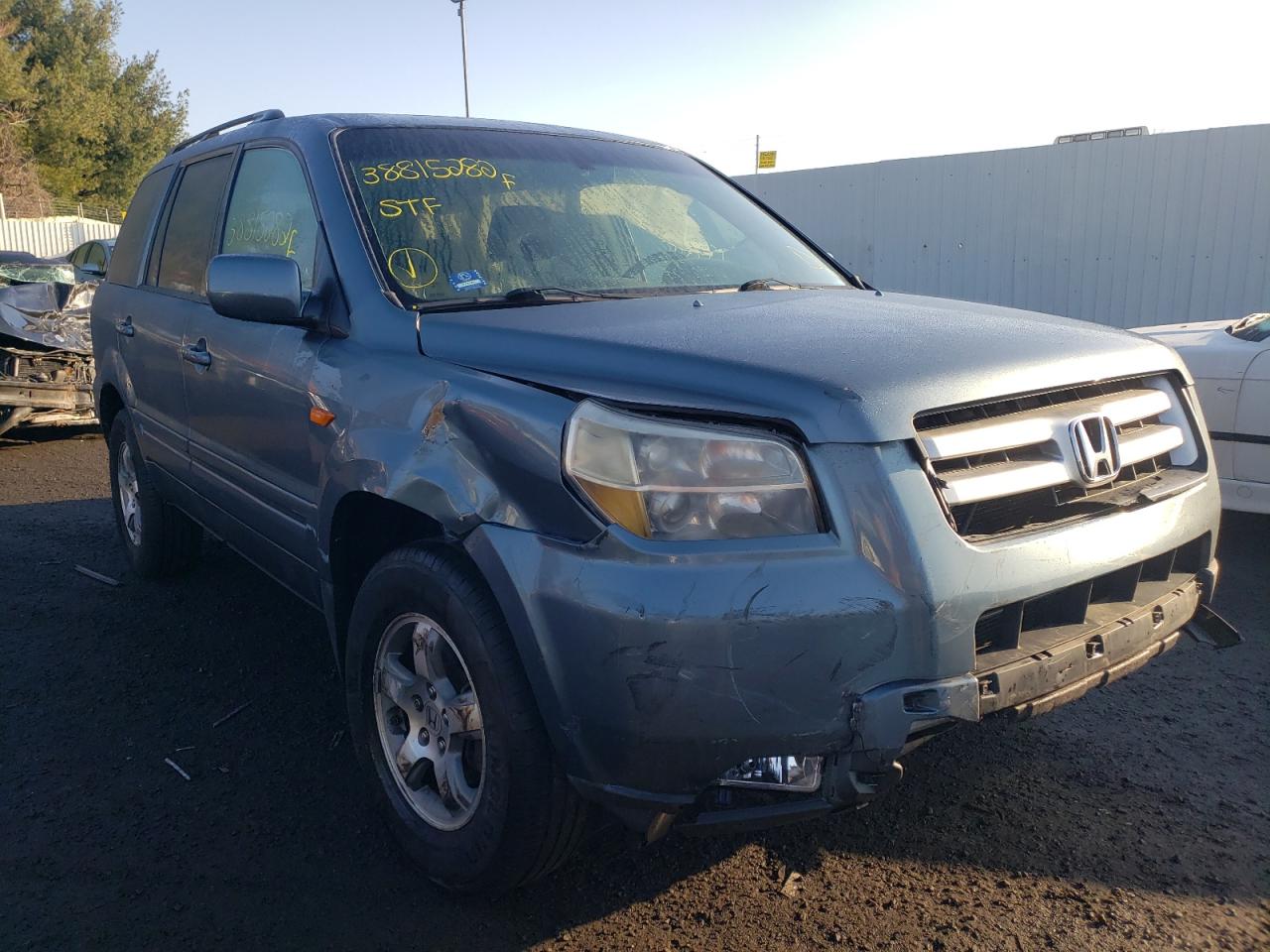 HONDA PILOT EXL 2007 with VIN 2HKYF186X7H541005 - Photo from auction