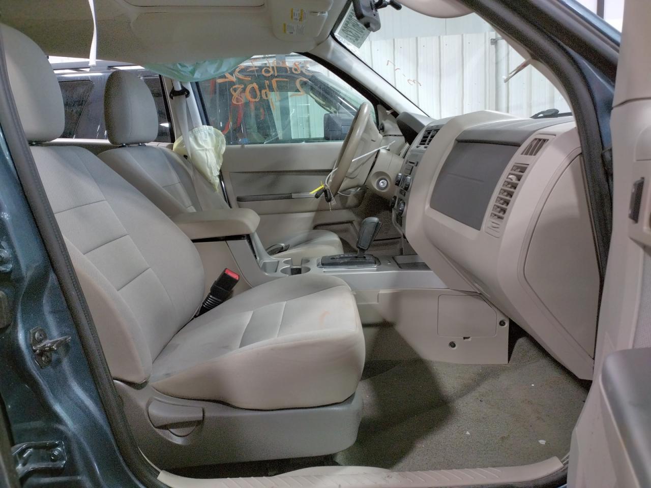 Photo 5 from auction – 2010 FORD ESCAPE XLT with VIN 1FMCU0DGXAKC77121