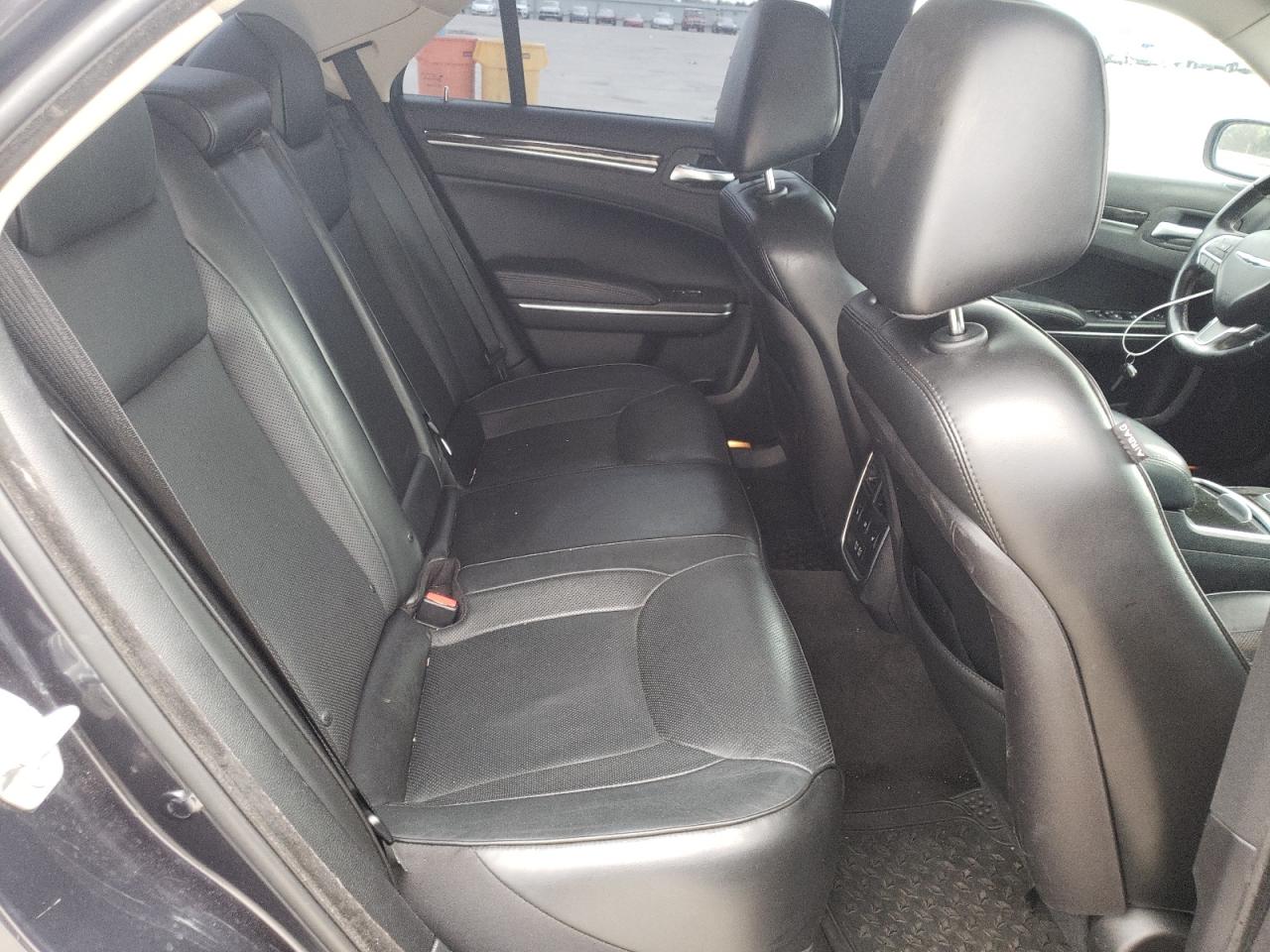 Photo 6 from auction – 2016 CHRYSLER 300C with VIN 2C3CCAEG0GH219664