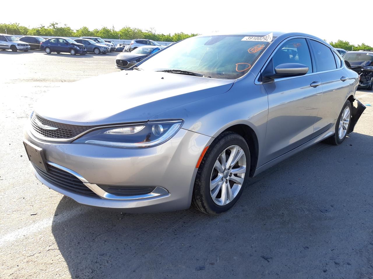 Photo 2 from auction – 2016 CHRYSLER 200 LIMITE with VIN 1C3CCCAB4GN160566