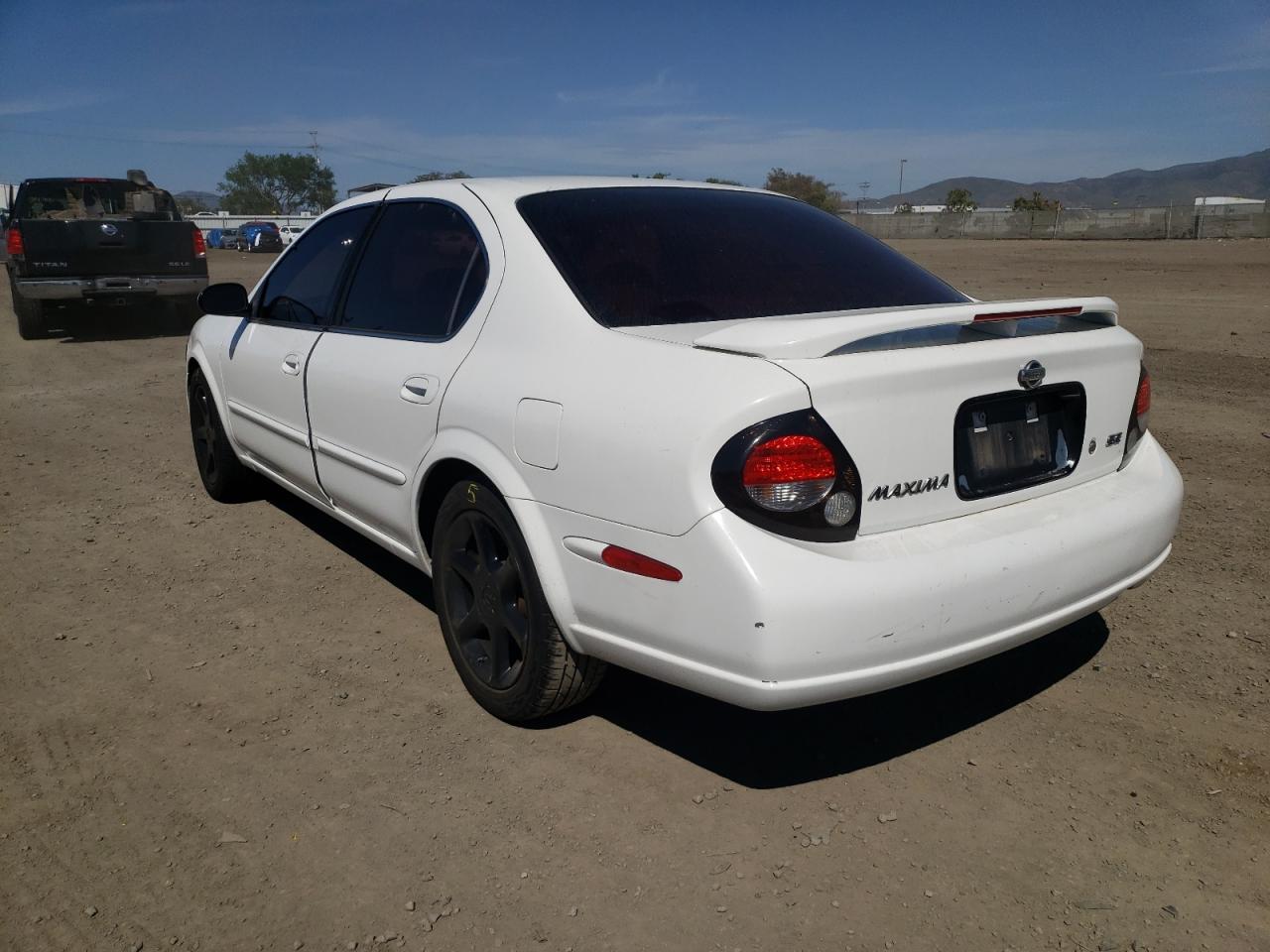 Zdjęcie 3 z aukcji – 2000 NISSAN MAXIMA GLE z VIN JN1CA31D2YT533381