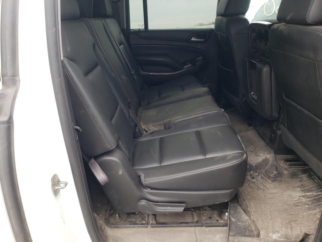 Photo 6 from auction – 2016 CHEVROLET SUBURBAN K with VIN 1GNSKKEC0GR184046