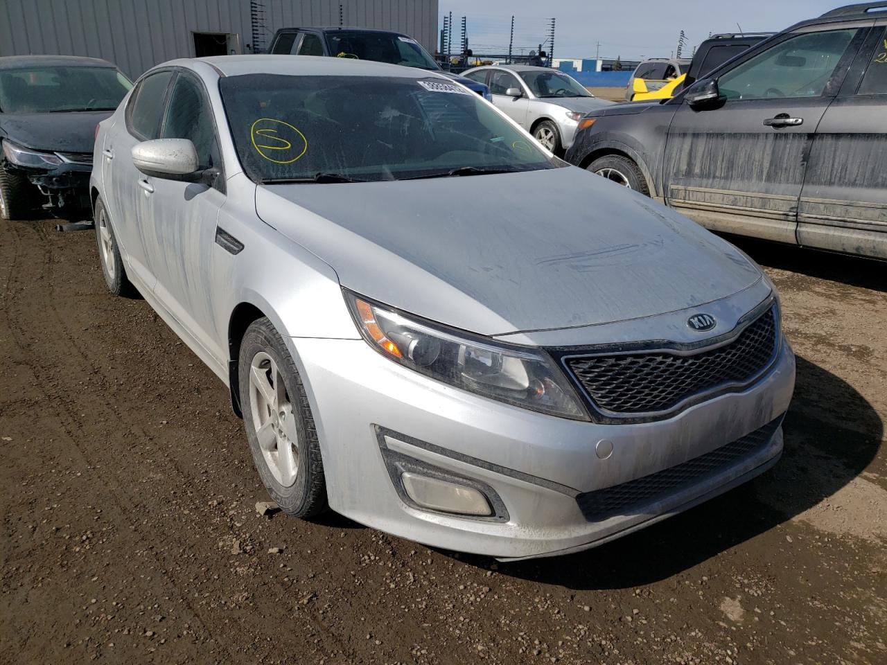 KIA OPTIMA LX 2015 مع رقم تعريف المركبة KNAGM4A75F5582112 - صورة من المزاد
