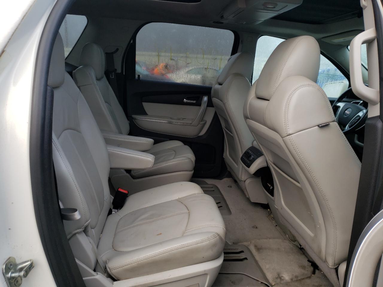 Photo 6 from auction – 2010 GMC ACADIA SLT with VIN 1GKLRMED5AJ137182
