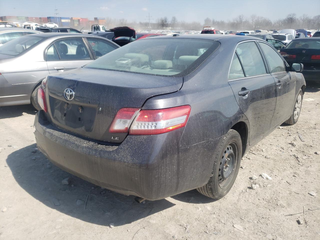 Фото 4 с аукциона – 2011 TOYOTA CAMRY BASE с VIN 4T1BF3EK3BU174848