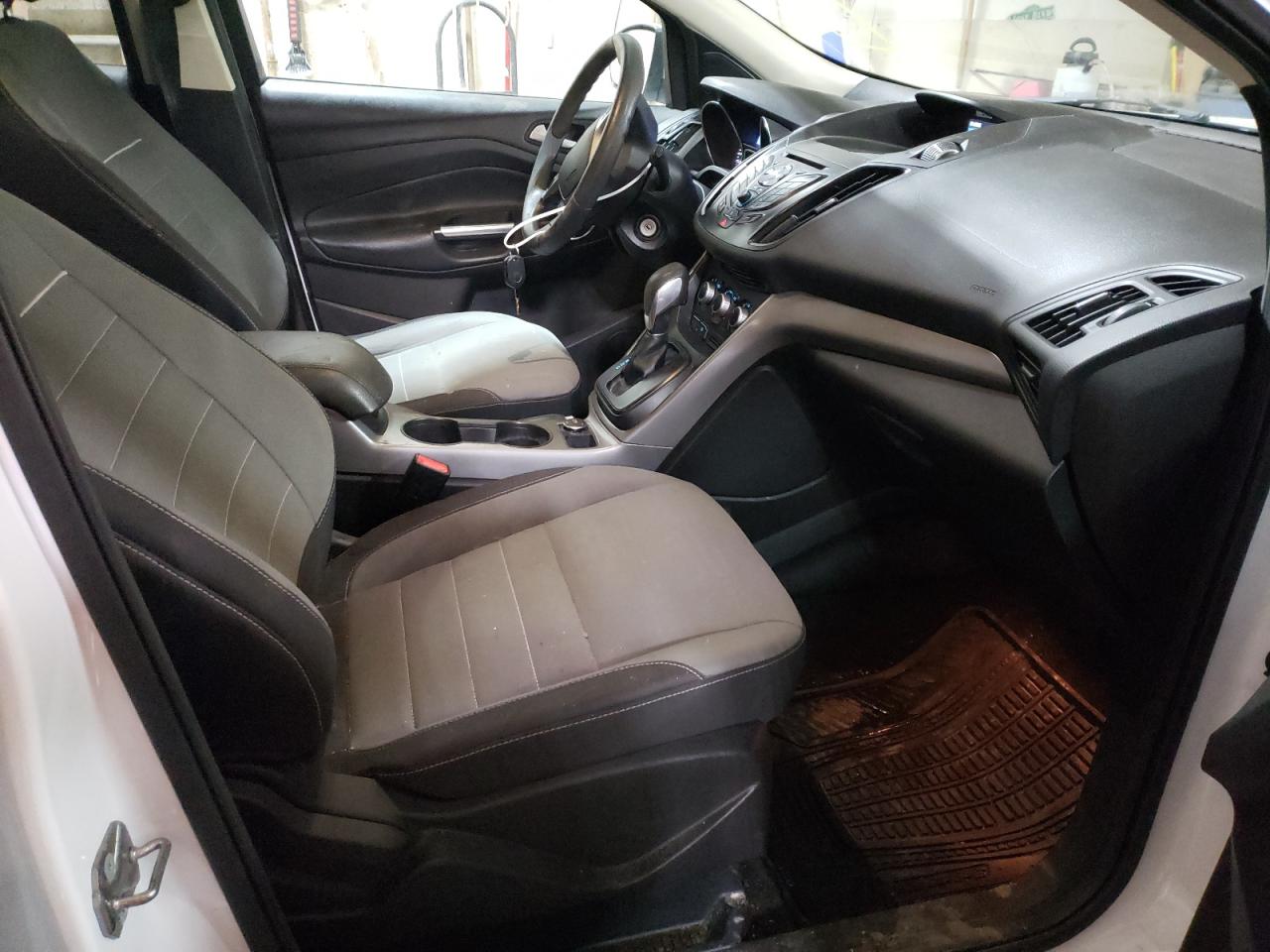 Photo 5 from auction – 2015 FORD ESCAPE SE with VIN 1FMCU9GX8FUB33949