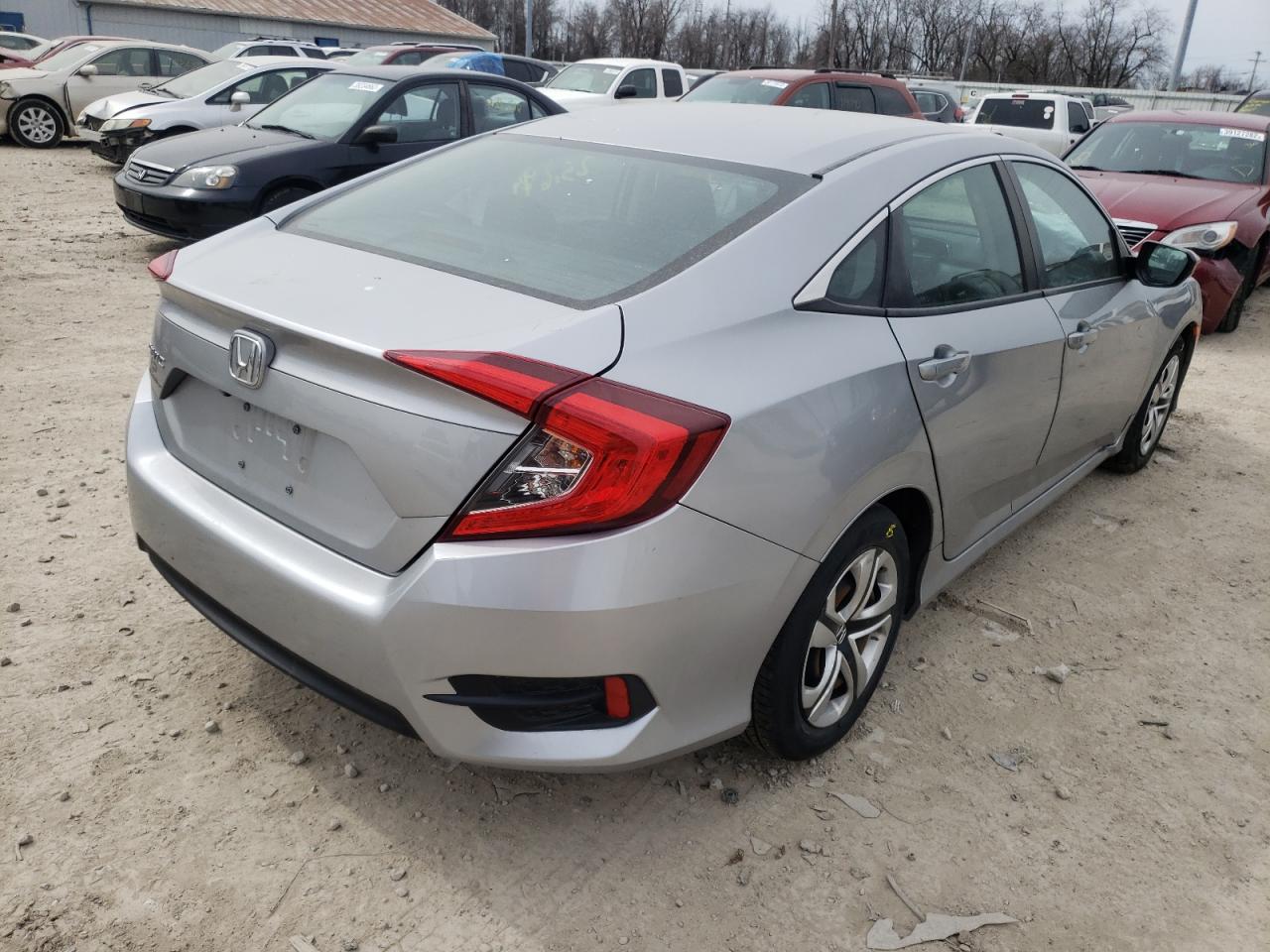 Photo 4 from auction – 2017 HONDA CIVIC LX with VIN 19XFC2F56HE057399