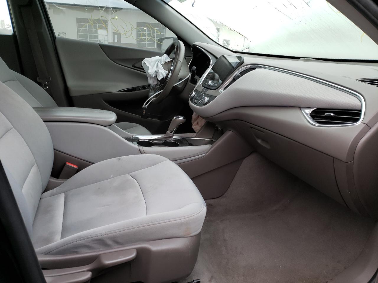 Photo 5 from auction – 2016 CHEVROLET MALIBU LT with VIN 1G1ZE5ST0GF274943