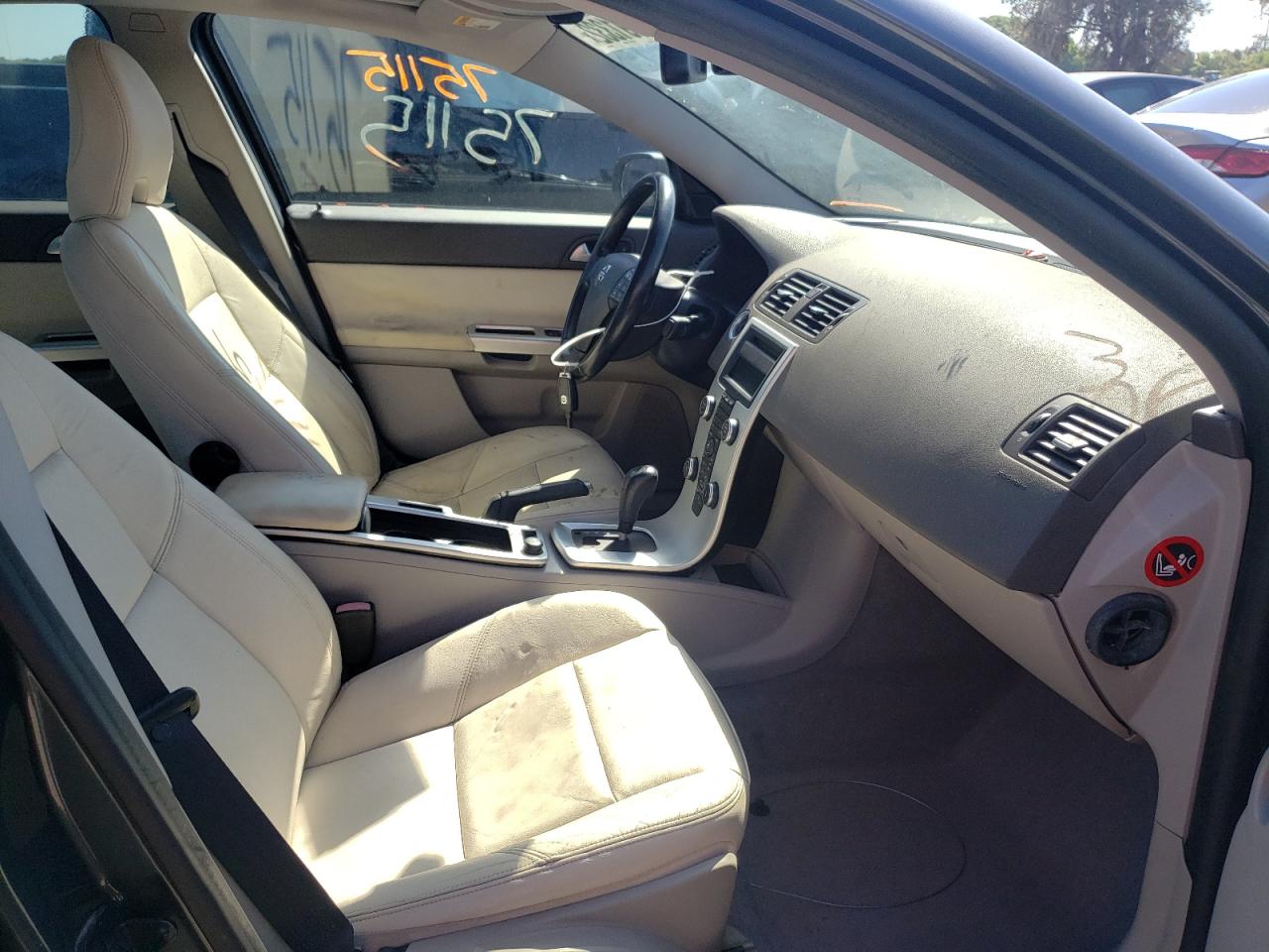 Photo 5 from auction – 2011 VOLVO S40 T5 with VIN YV1672MS3B2550632
